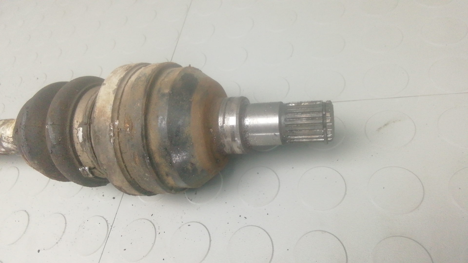 Полуось передняя левая