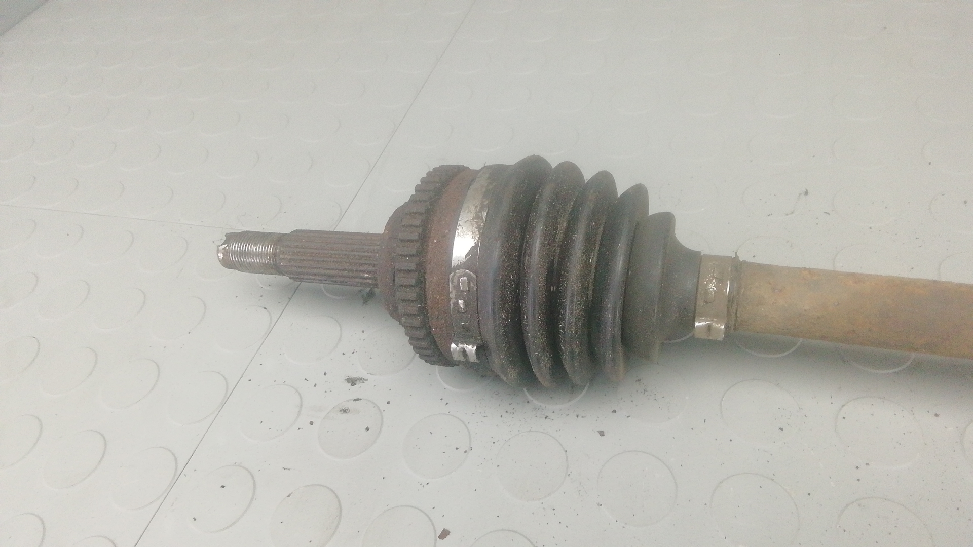 Полуось передняя левая