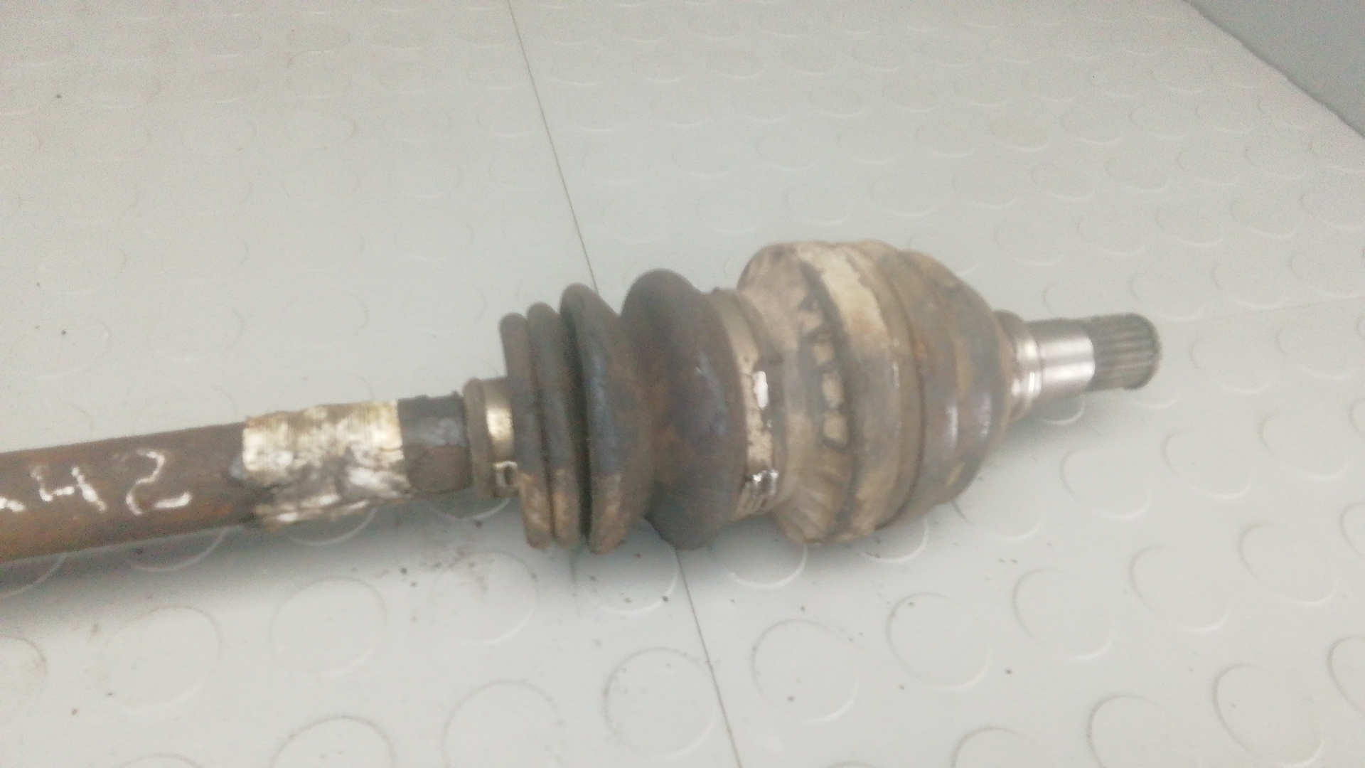 Полуось передняя левая