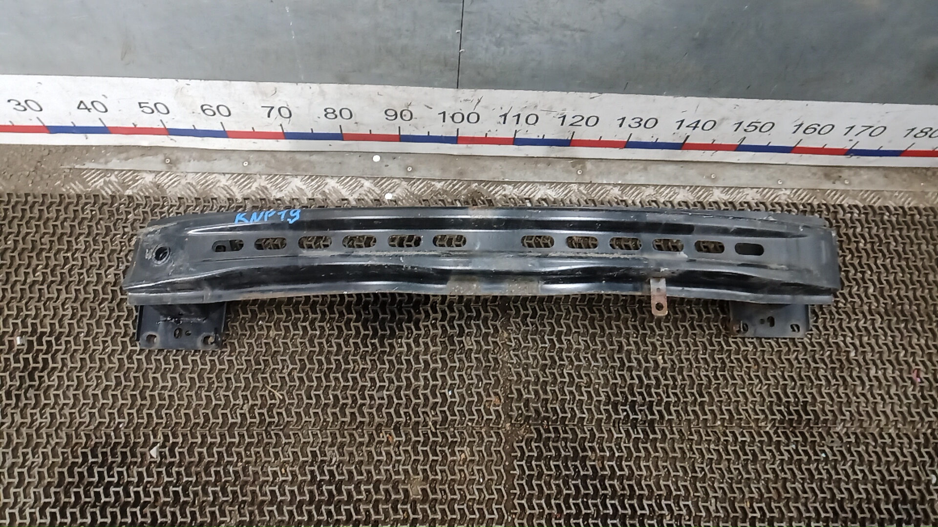 Кронштейн усилителя переднего бампера