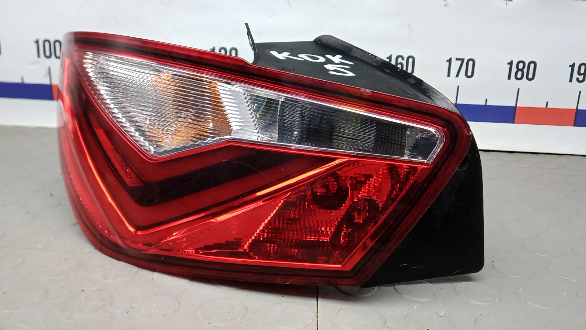 Фонарь задний левый