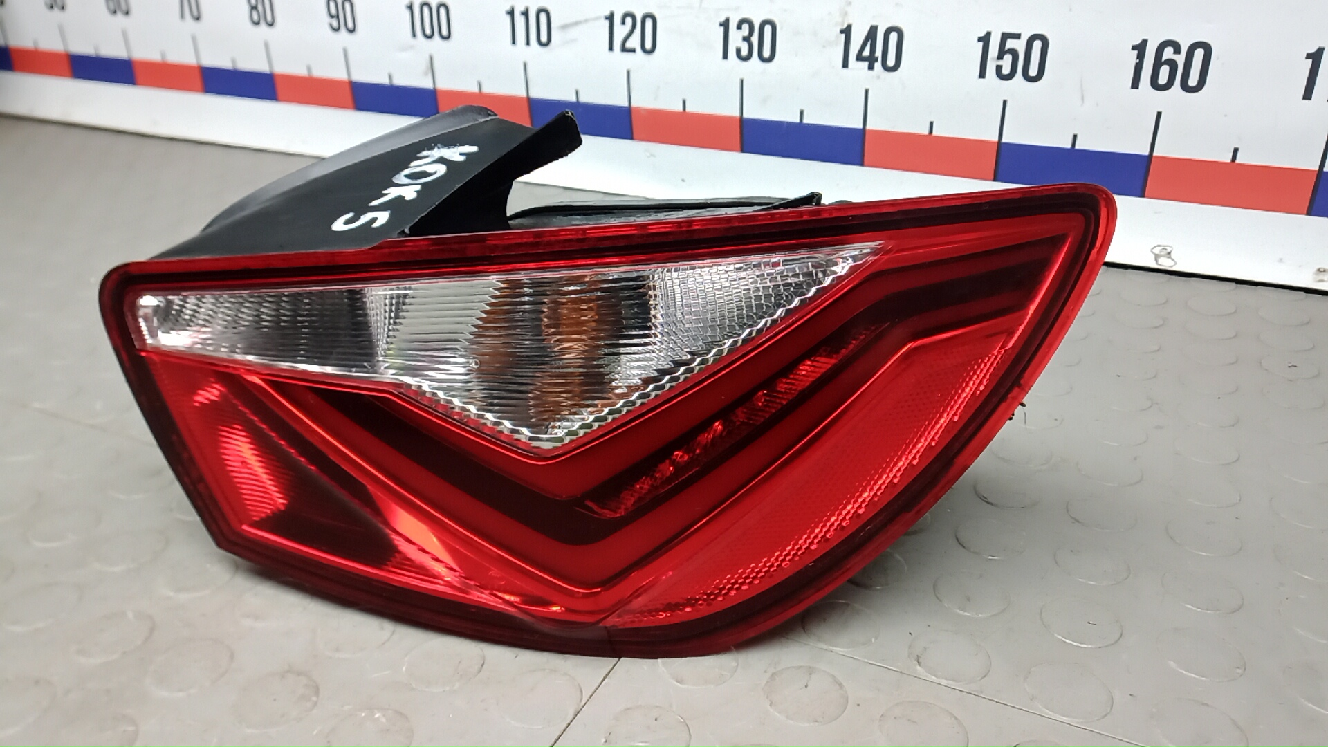 Фонарь задний правый