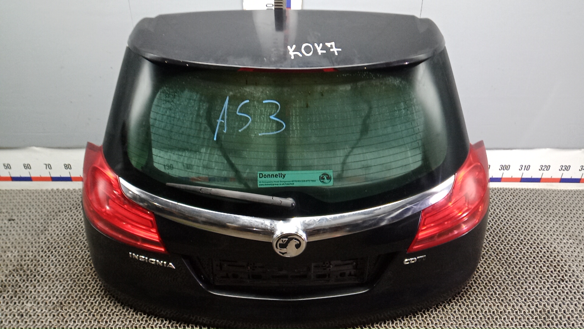 Дверь багажника