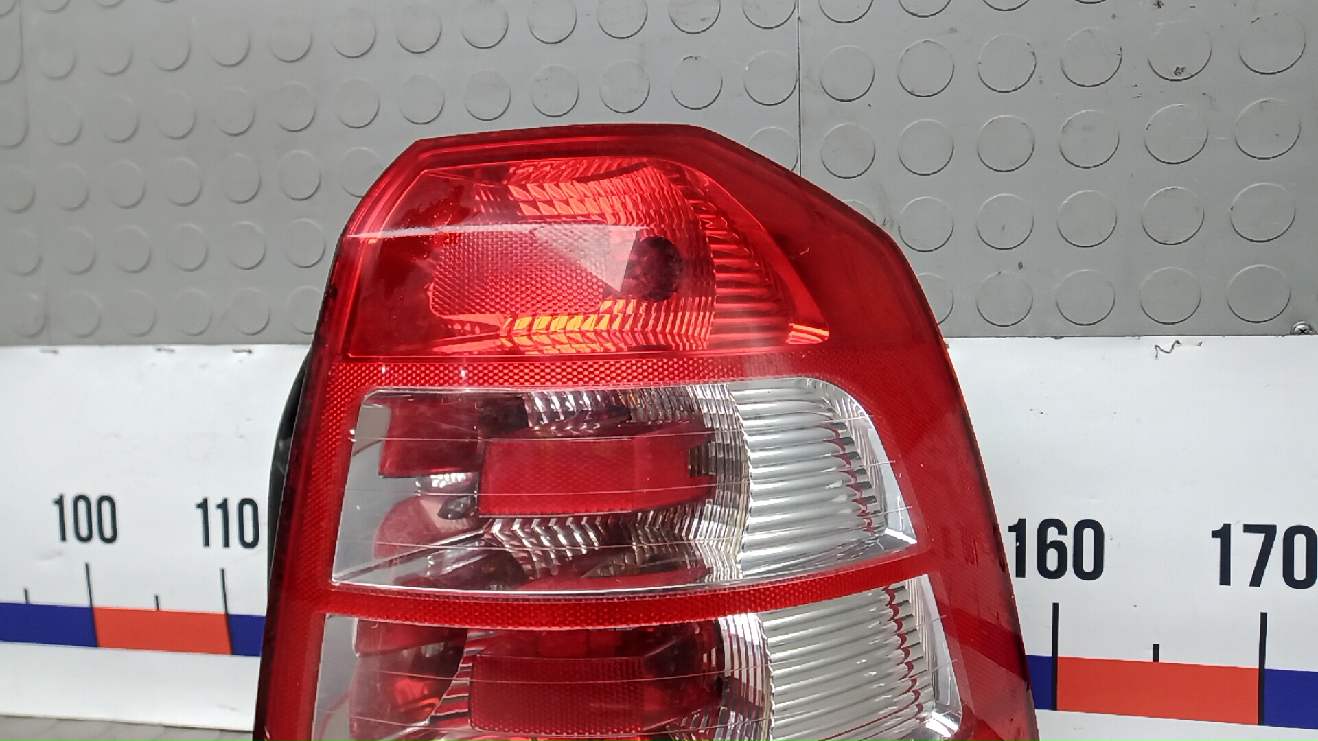 Фонарь задний правый