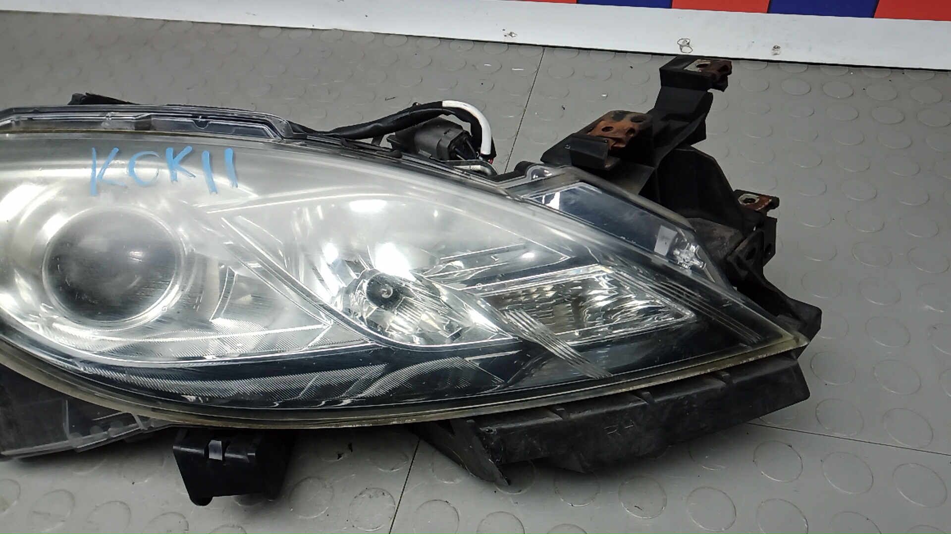 Фара правая