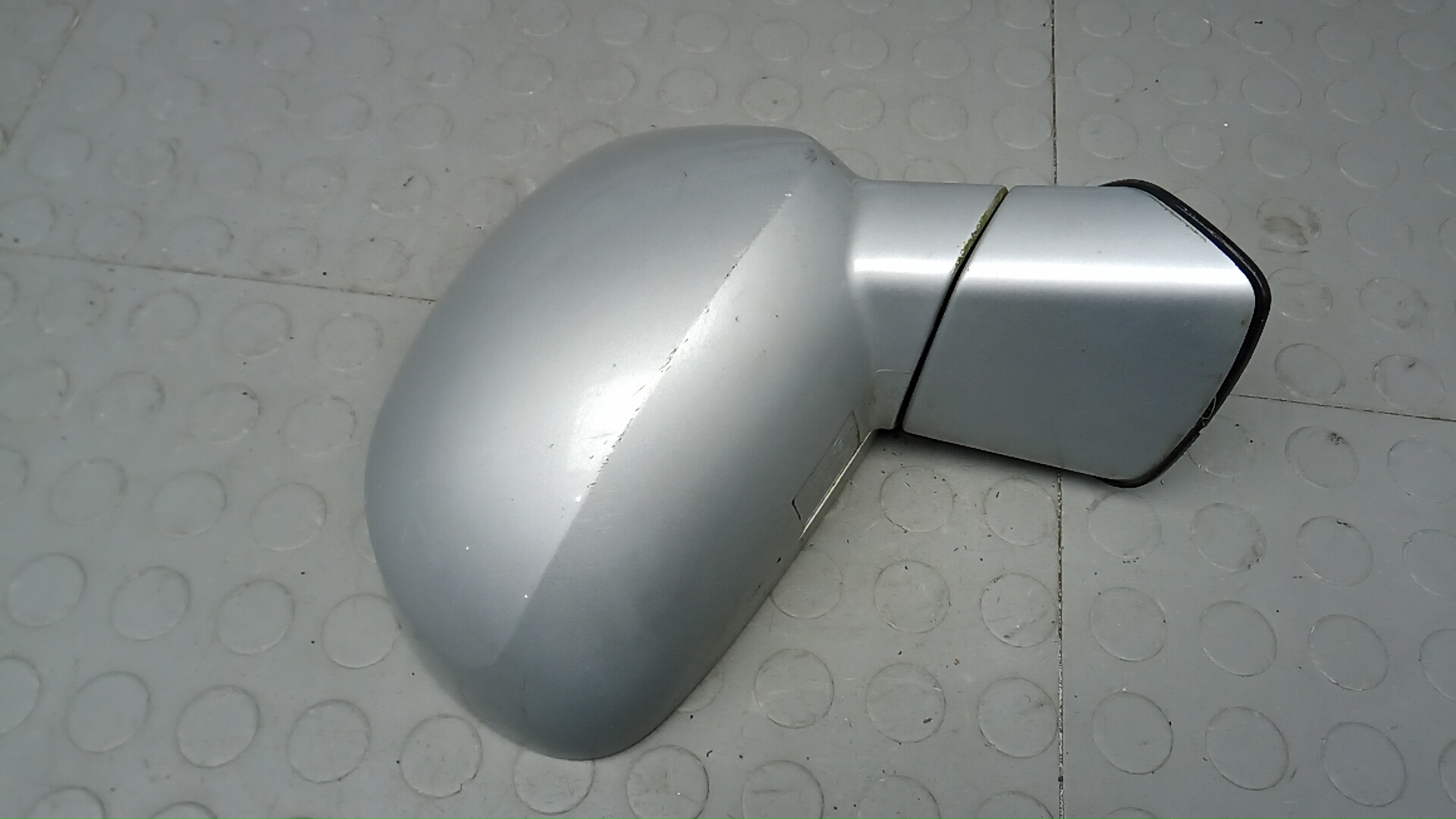 Зеркало правое электрическое