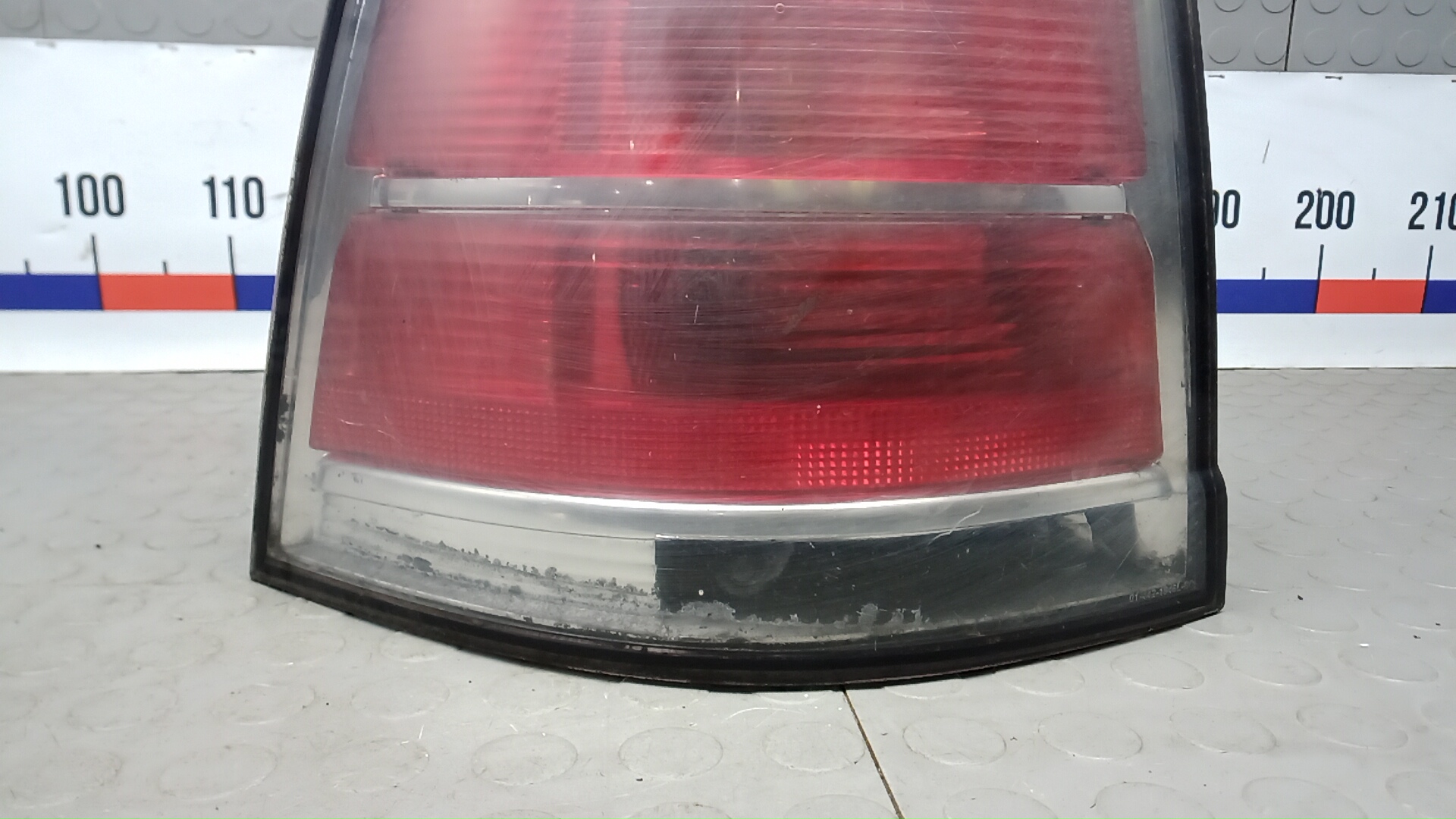 Фонарь задний левый