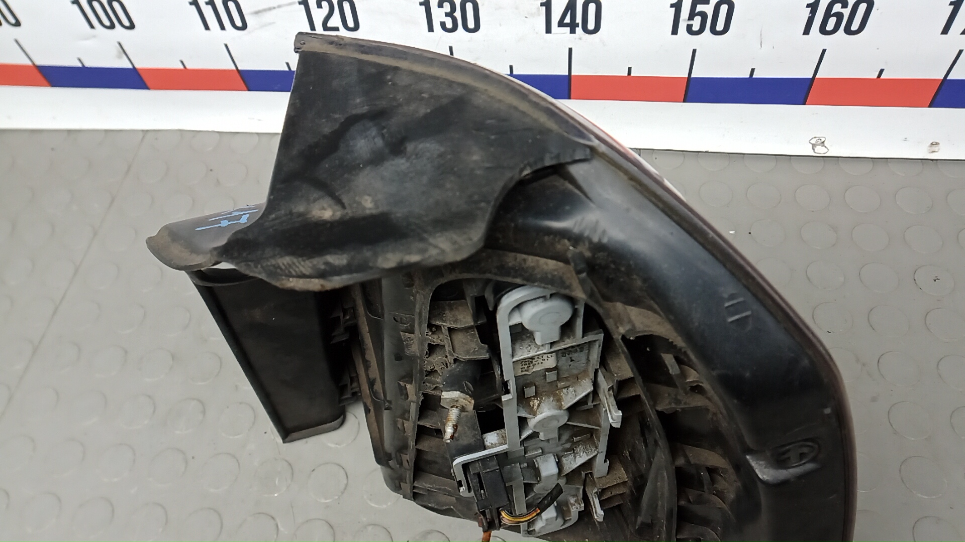 Фонарь задний левый