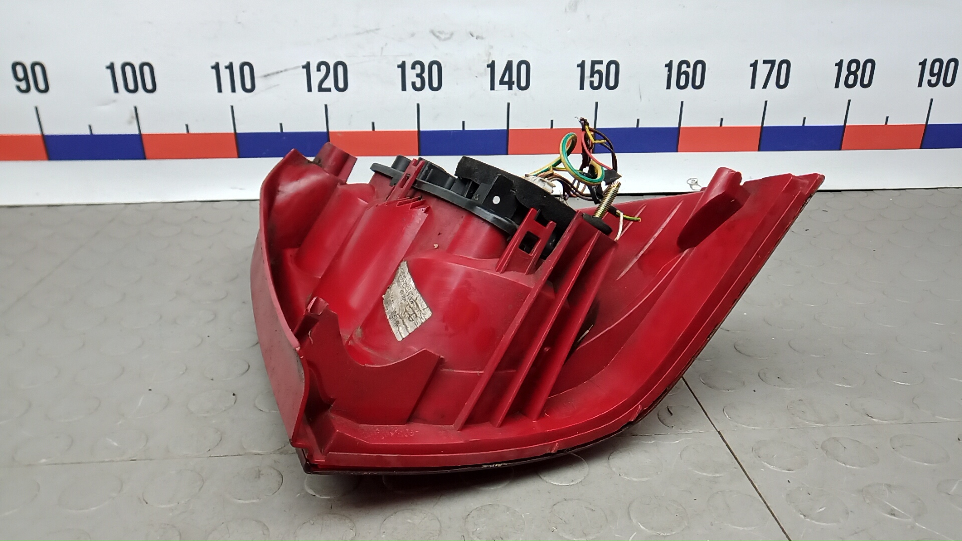 Фонарь задний левый