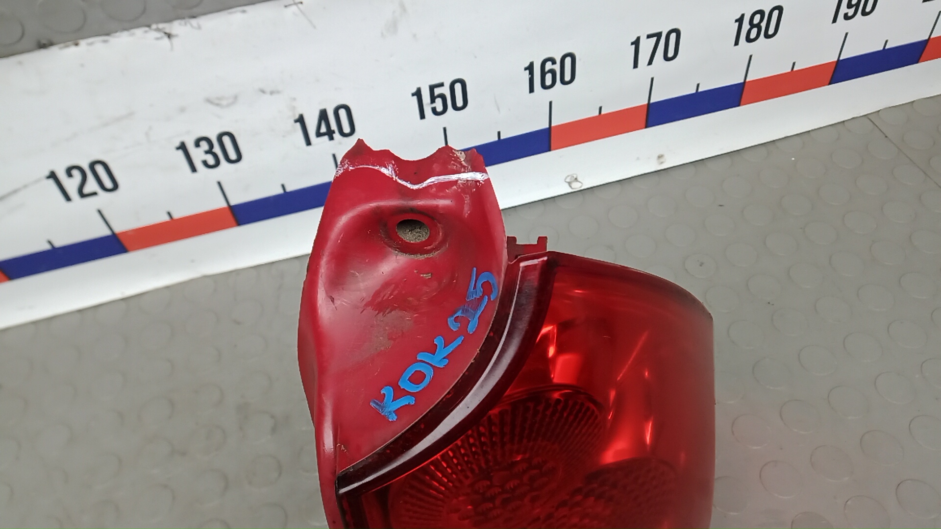 Фонарь задний правый