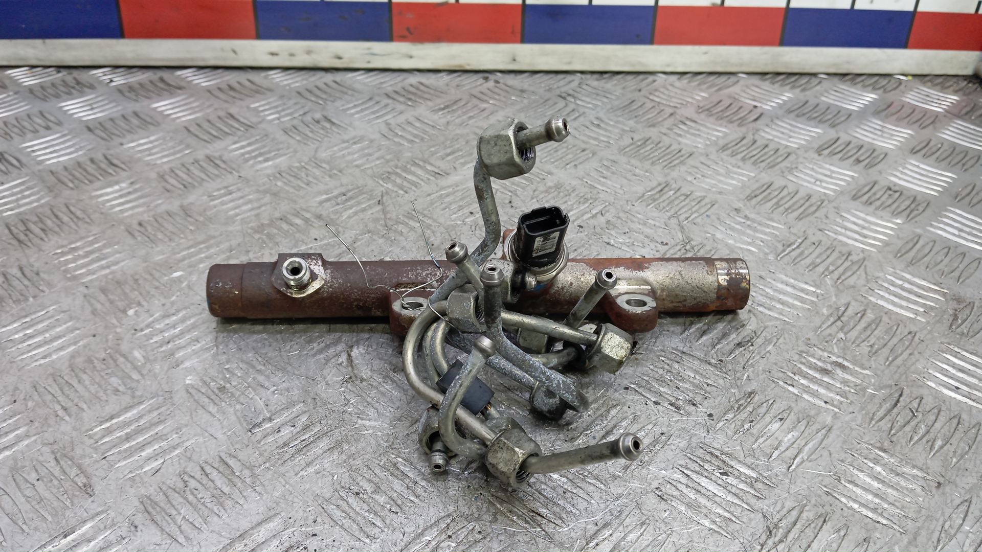 Рейка топливная (рампа)