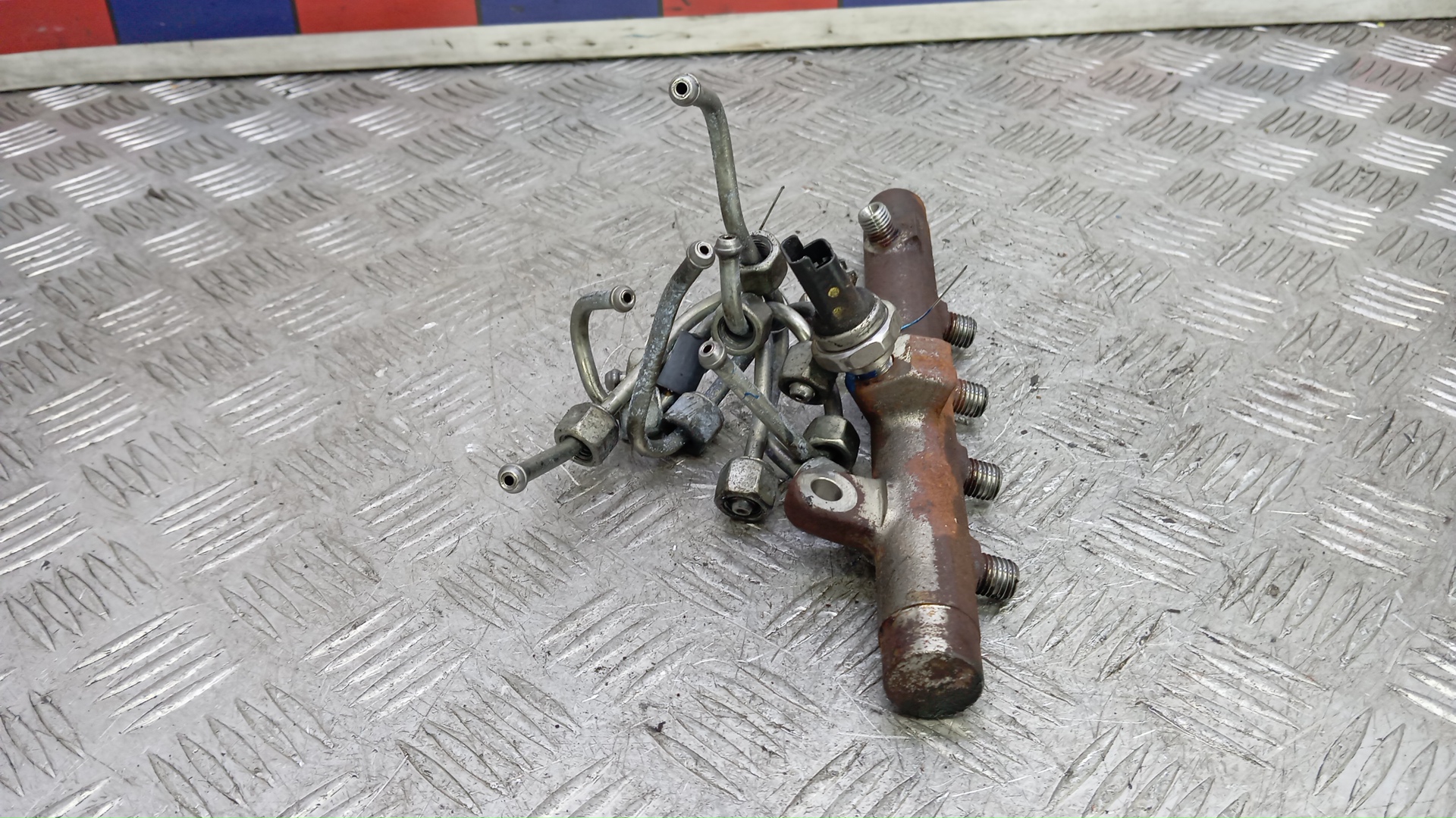 Рейка топливная (рампа)