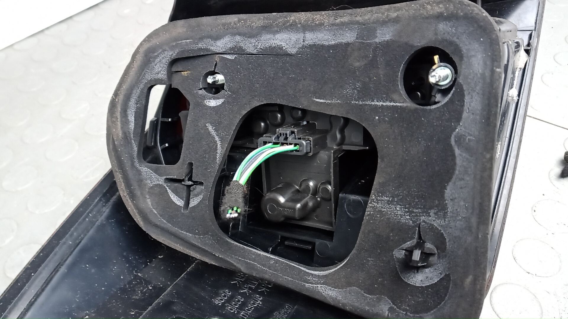 Фонарь задний правый