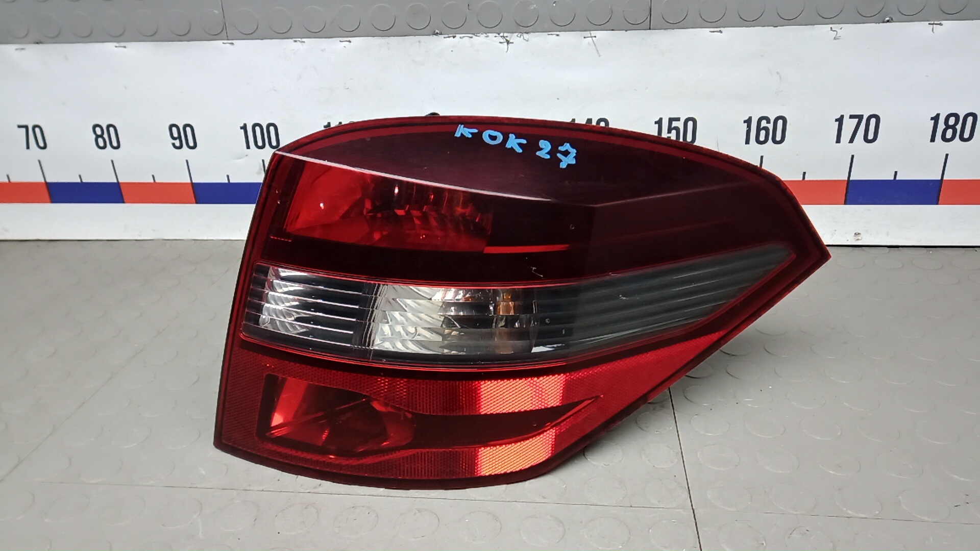 Фонарь задний правый