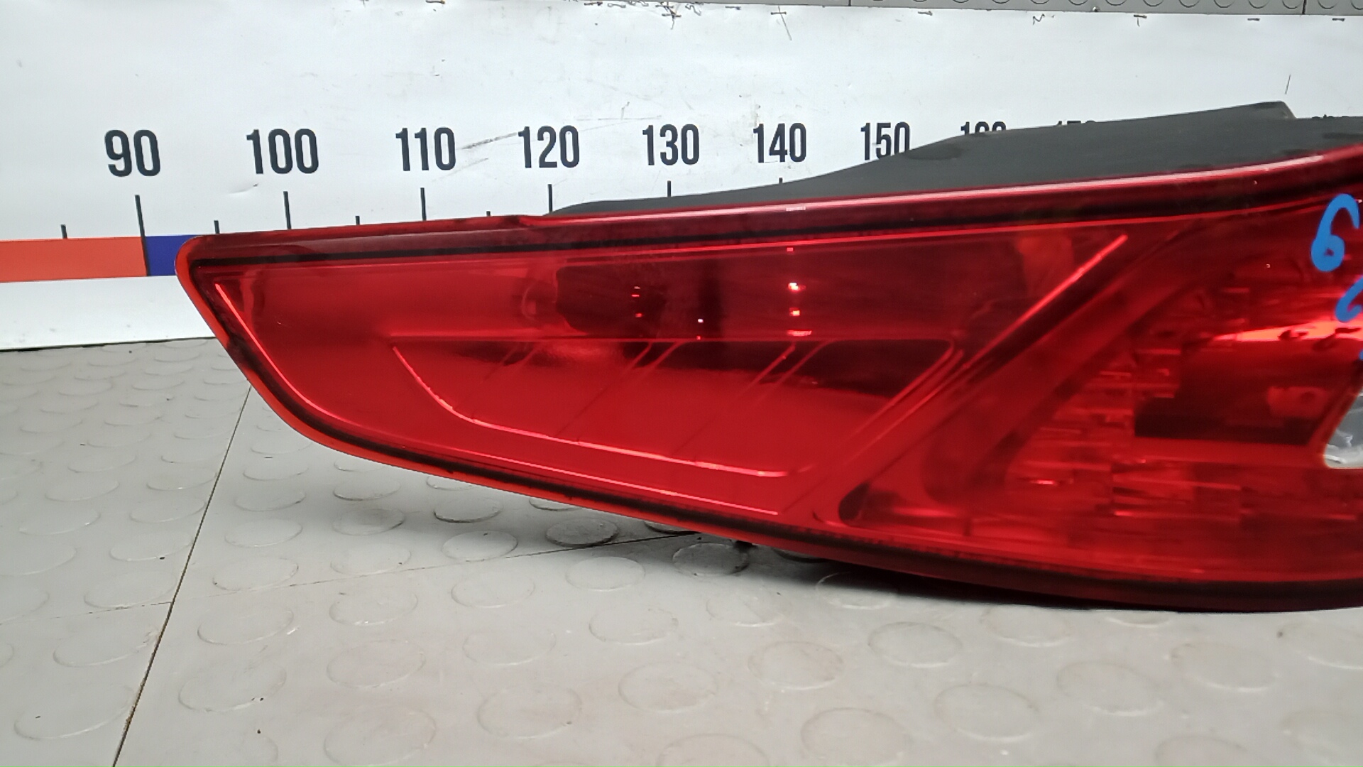 Фонарь задний левый