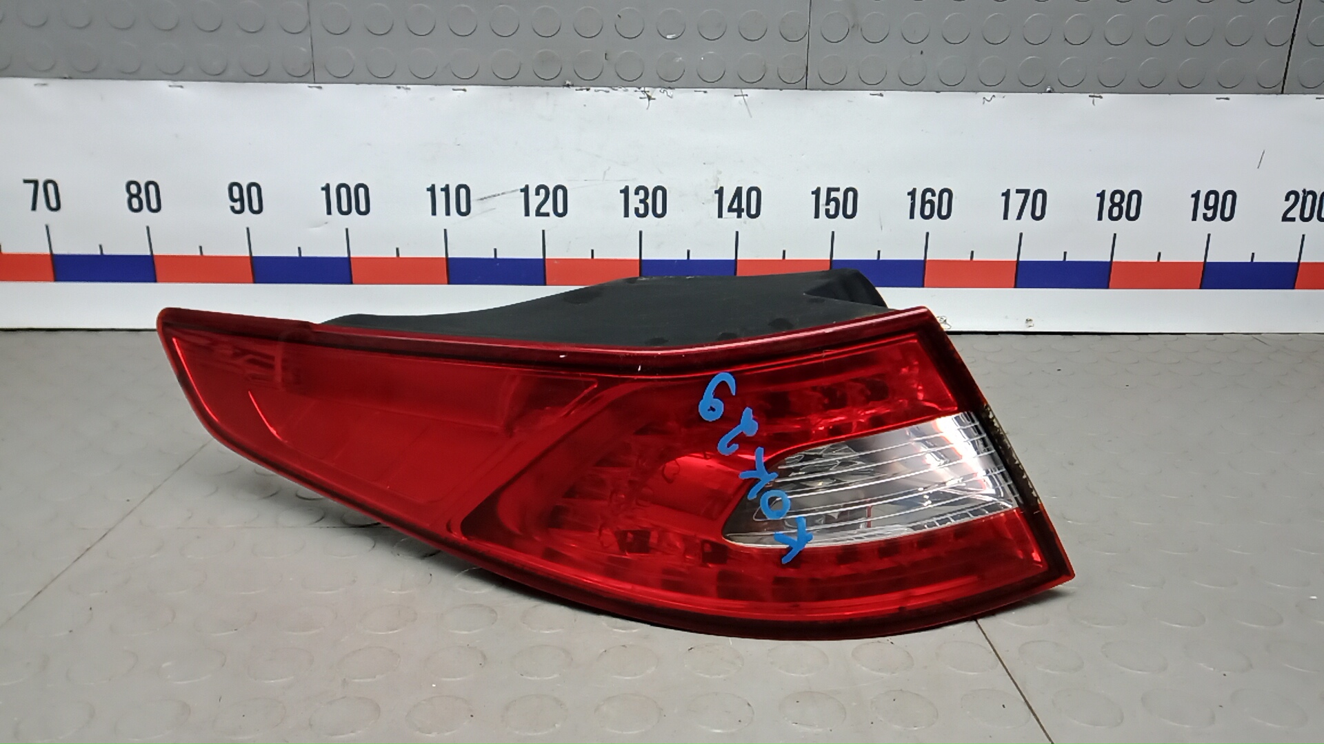 Фонарь задний левый