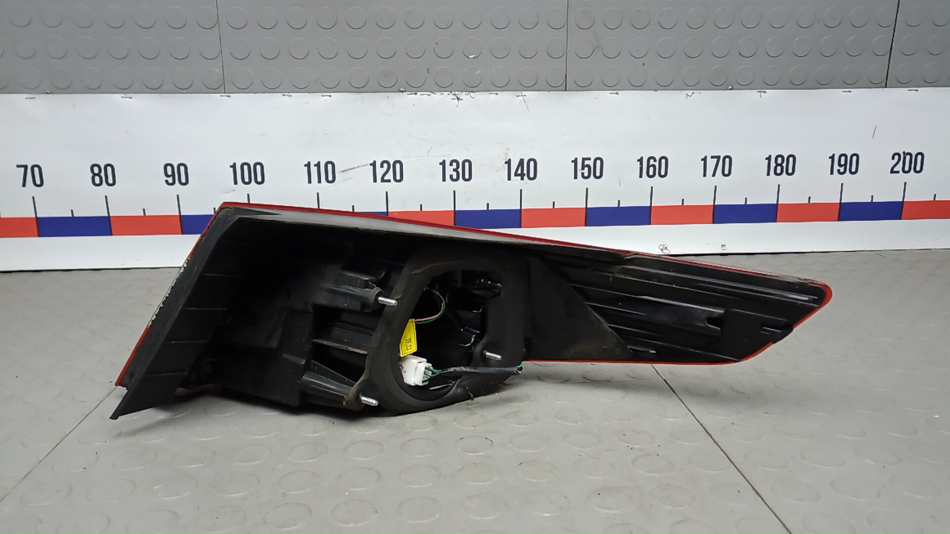 Фонарь задний левый