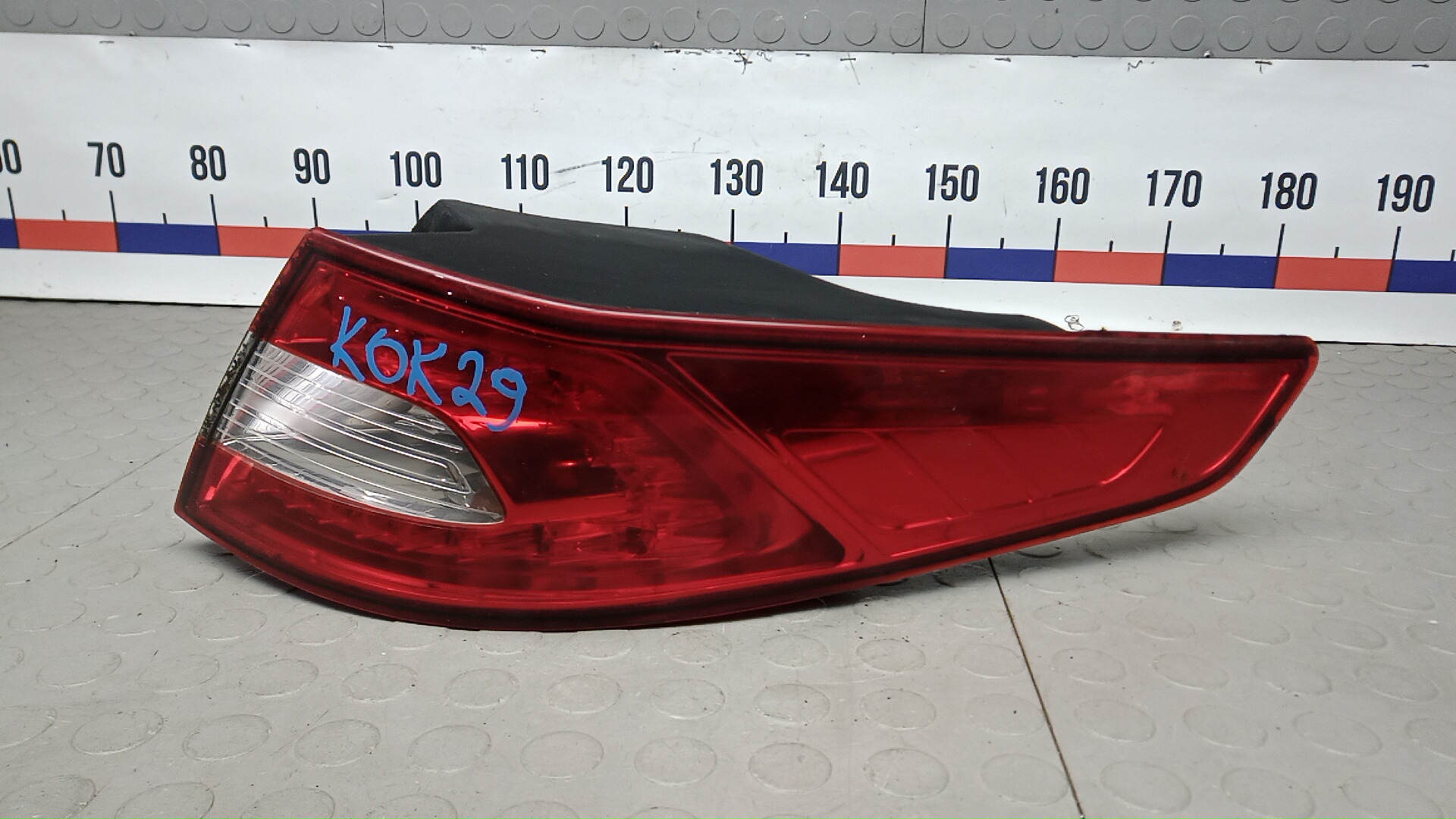 Фонарь задний правый