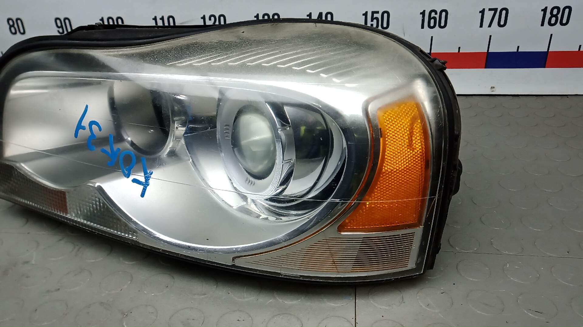 Фара левая
