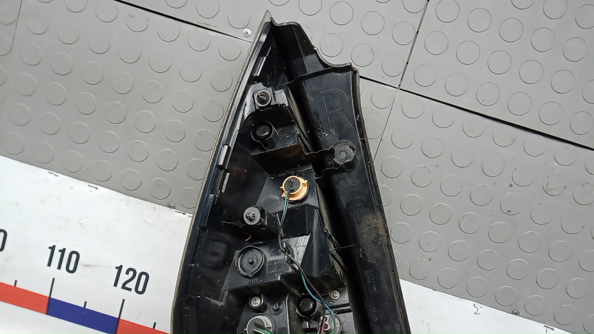 Фонарь задний правый