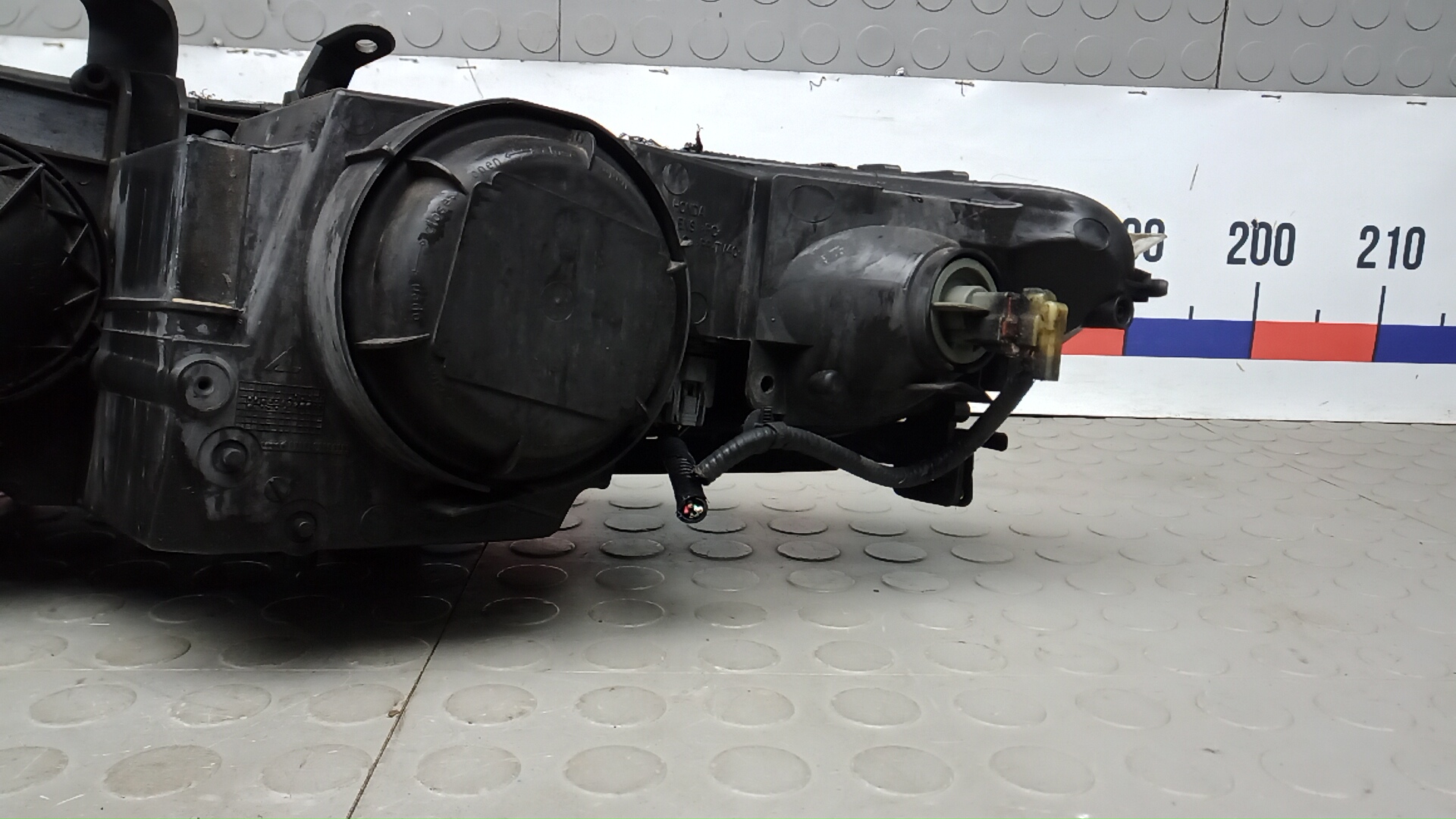 Фара правая