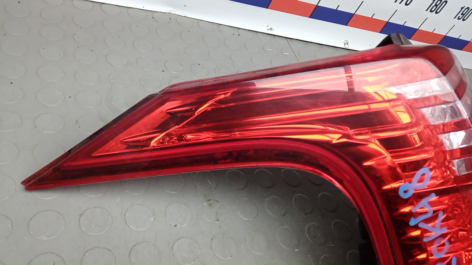 Фонарь задний левый