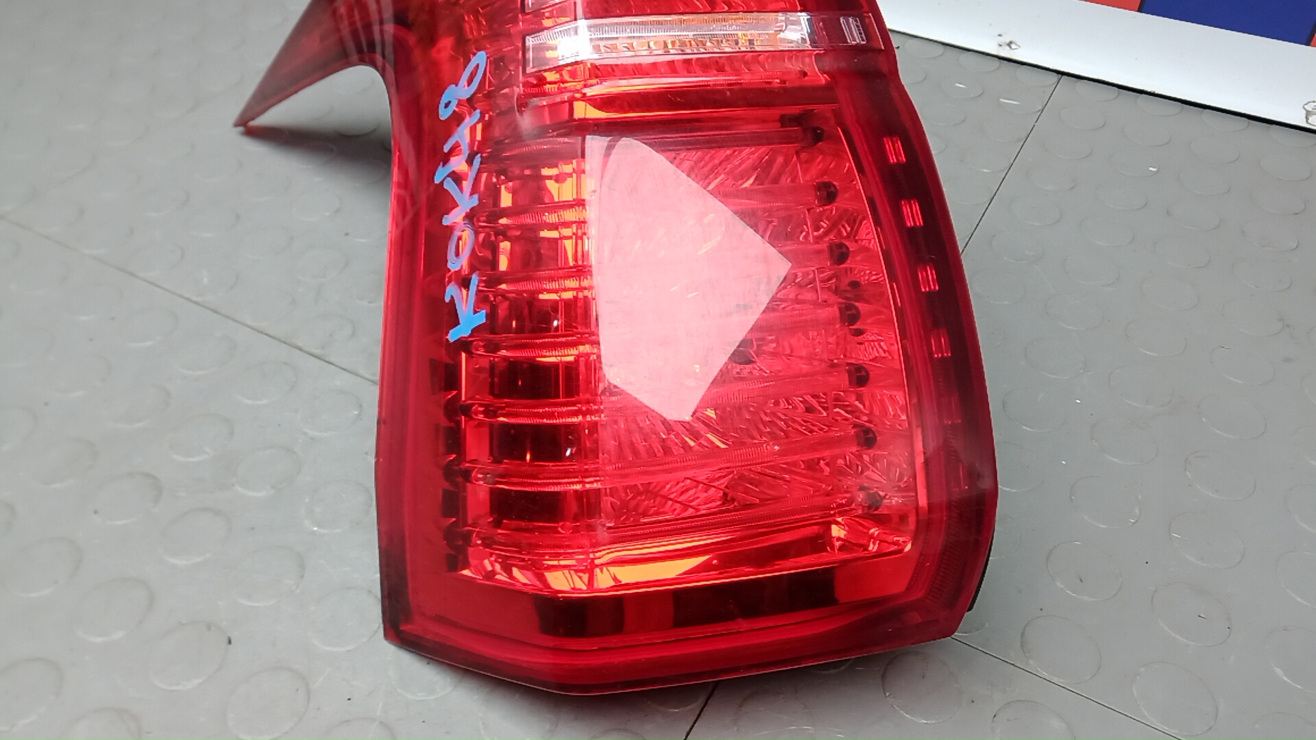 Фонарь задний левый