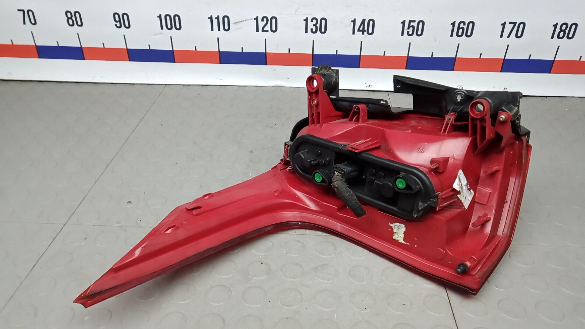 Фонарь задний правый