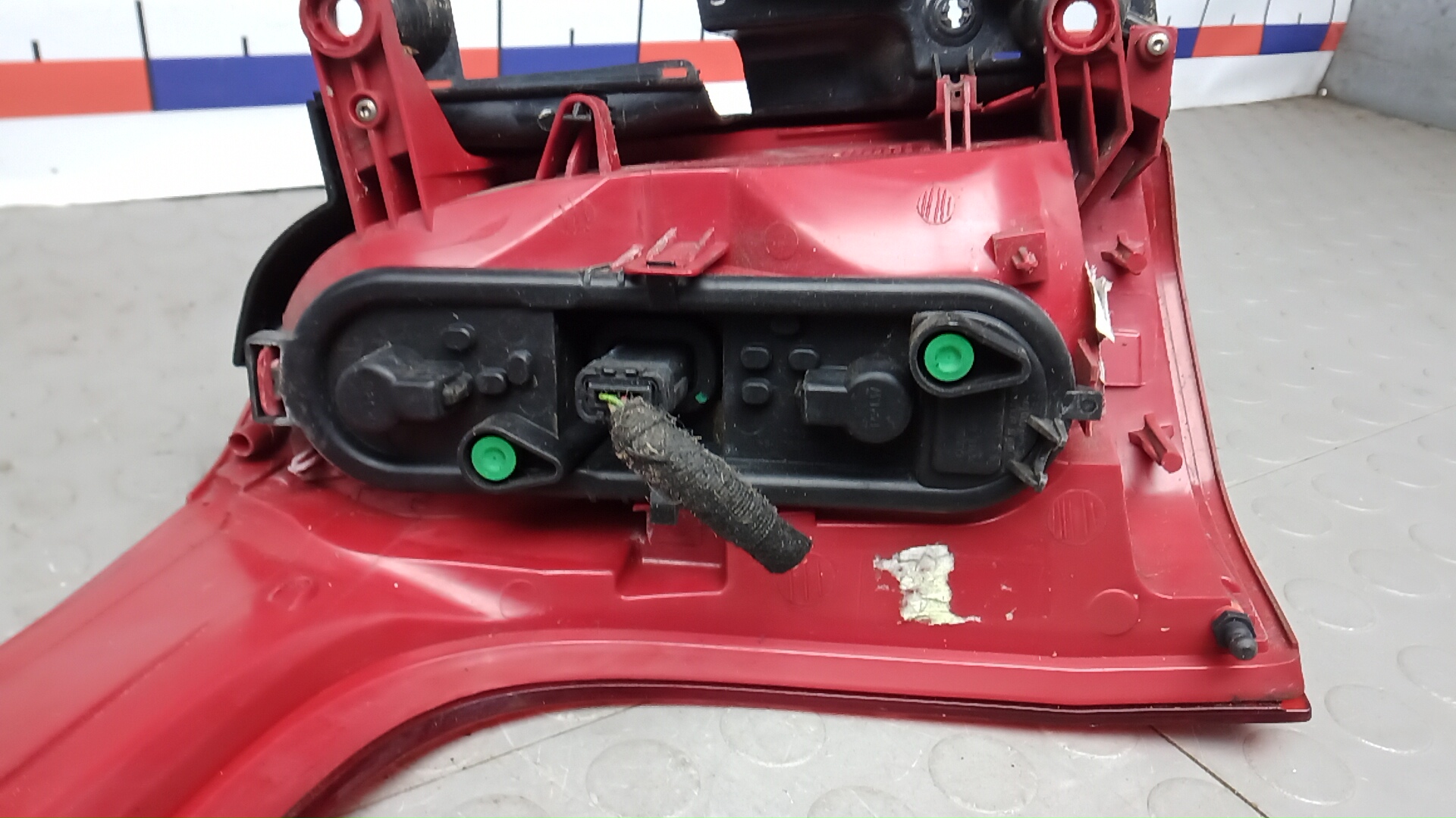 Фонарь задний правый