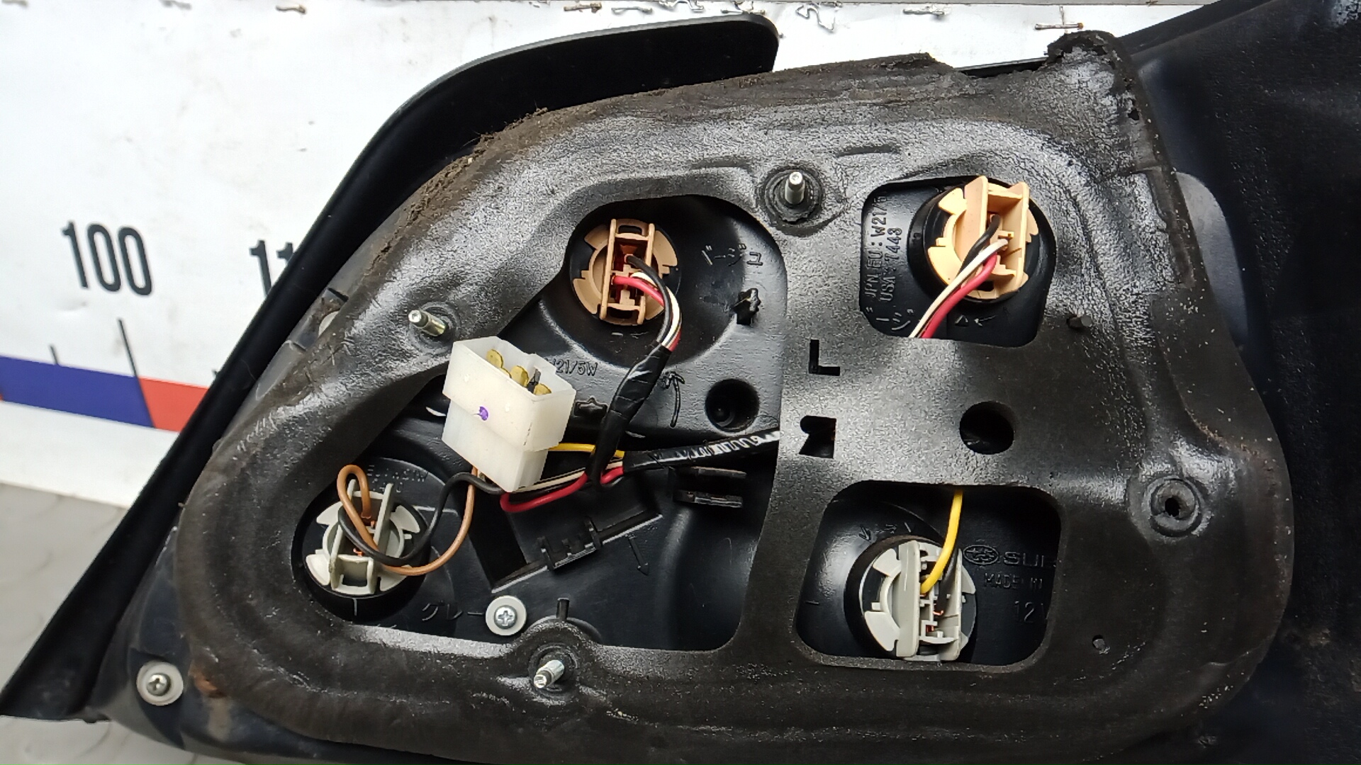 Фонарь задний левый