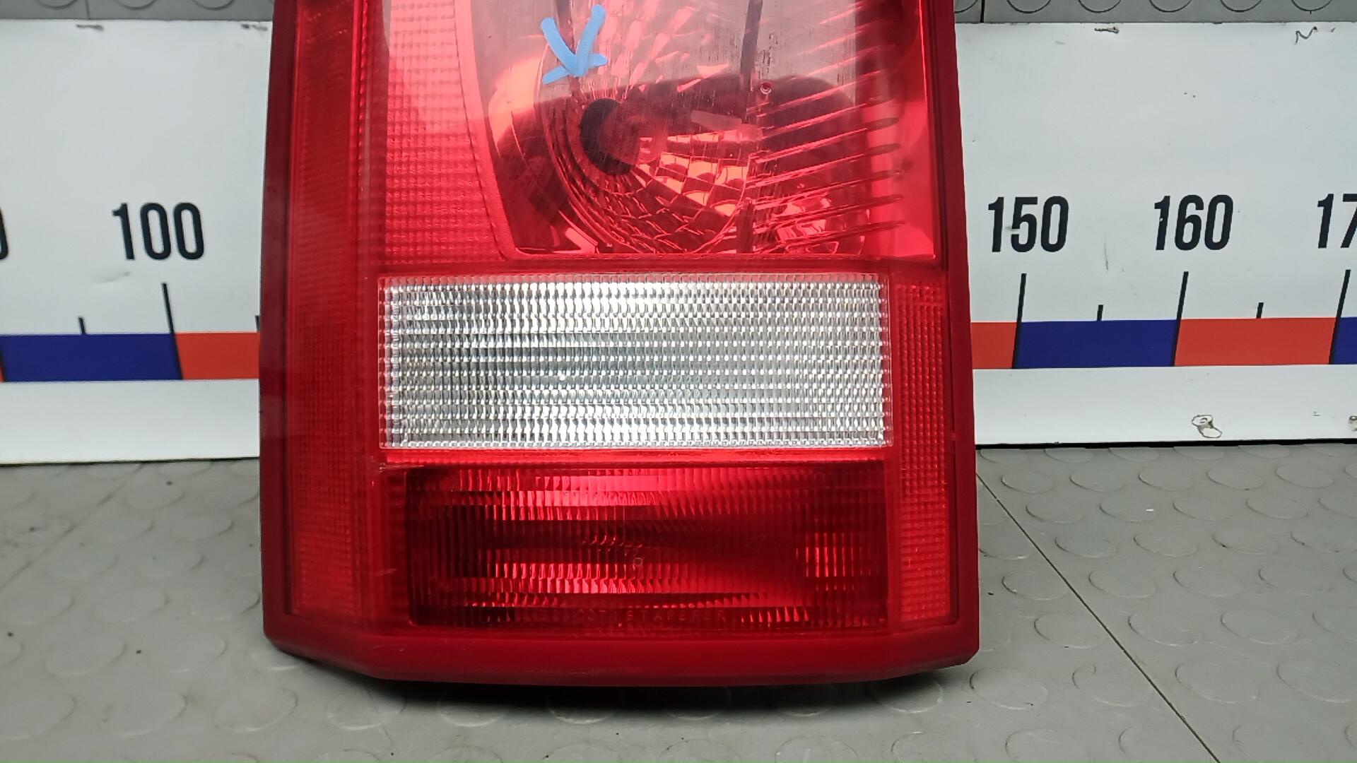 Фонарь задний левый