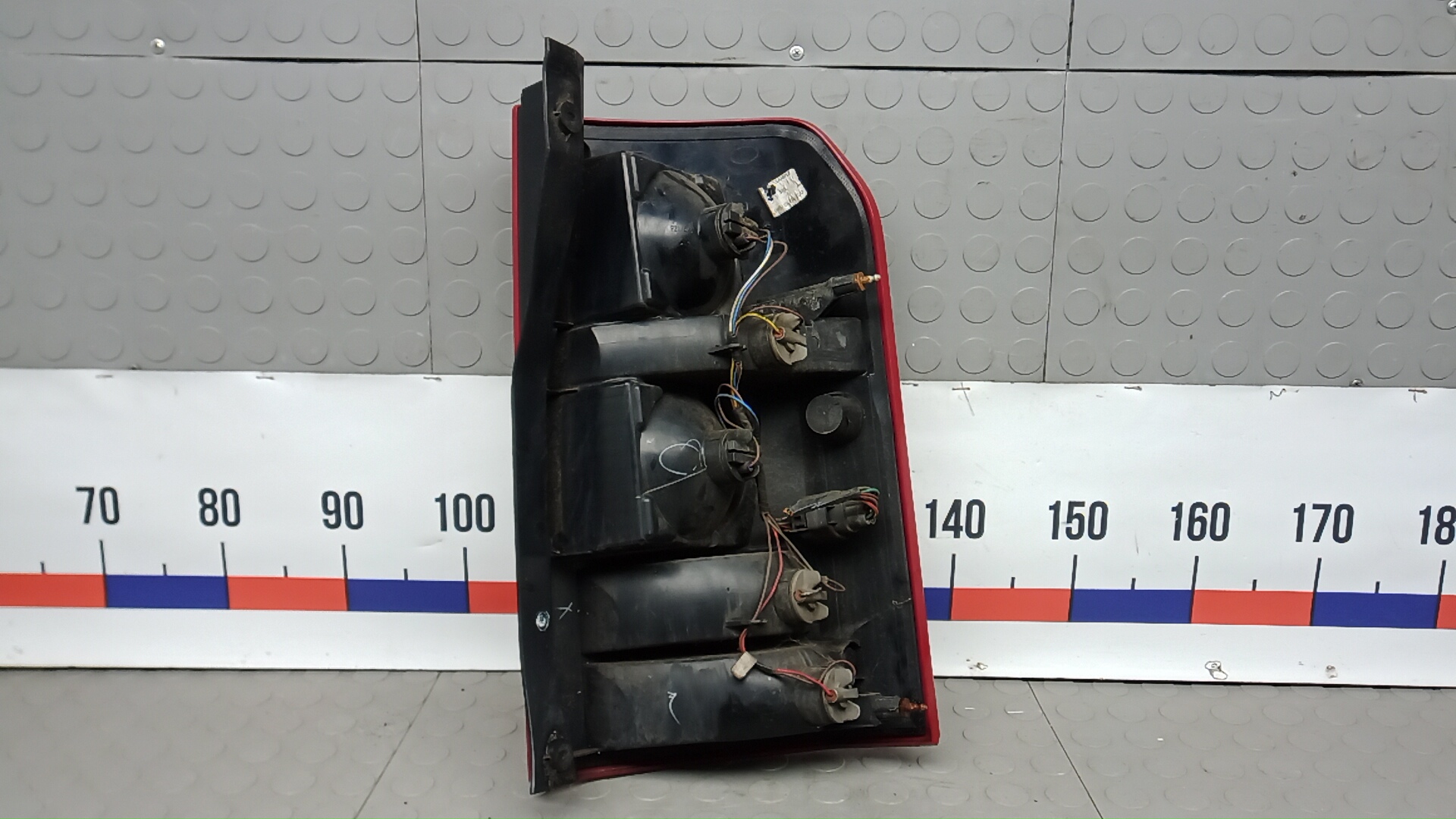 Фонарь задний левый