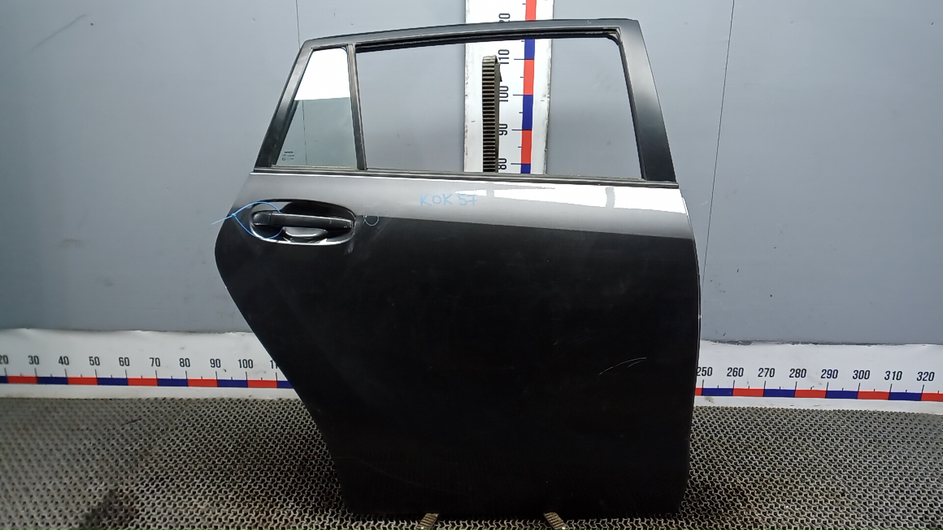 Дверь задняя правая