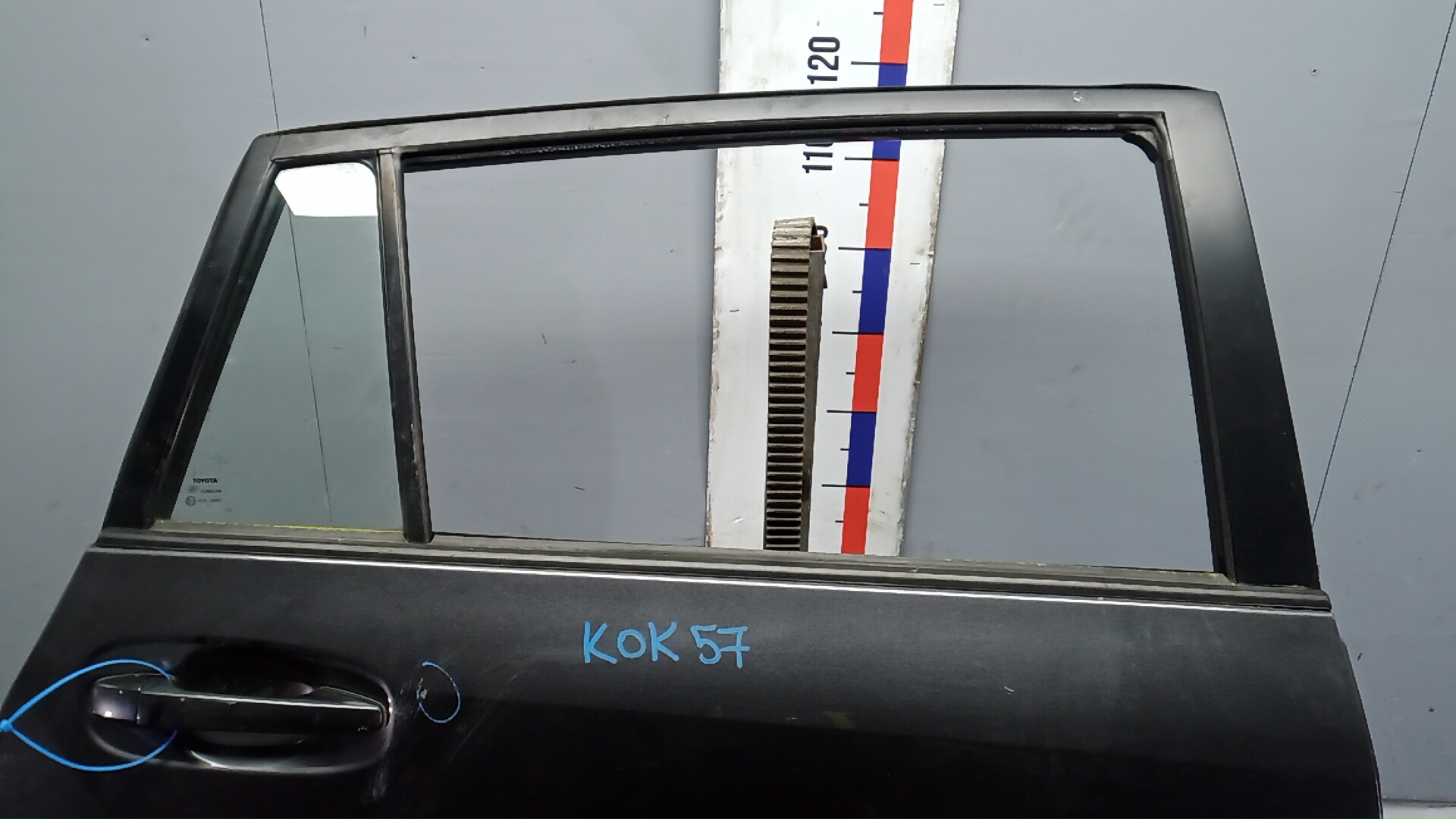 Дверь задняя правая