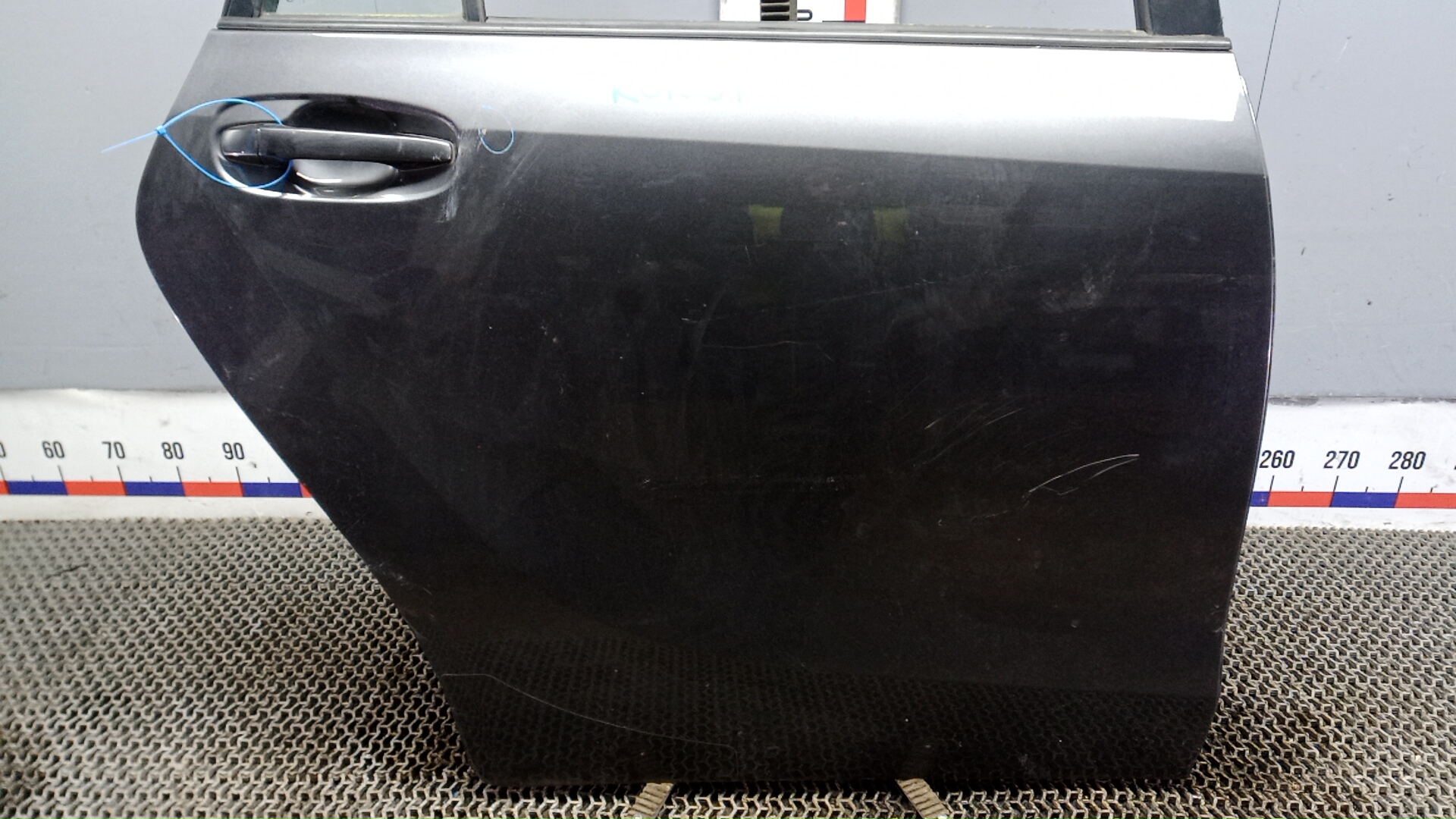 Дверь задняя правая