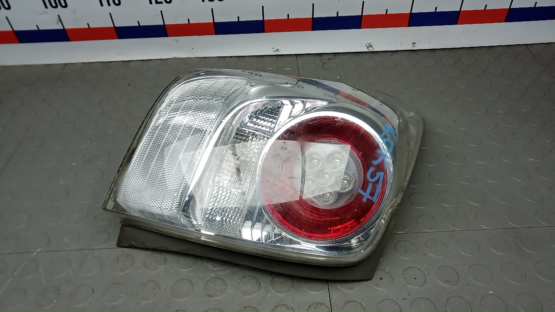 Фонарь задний левый