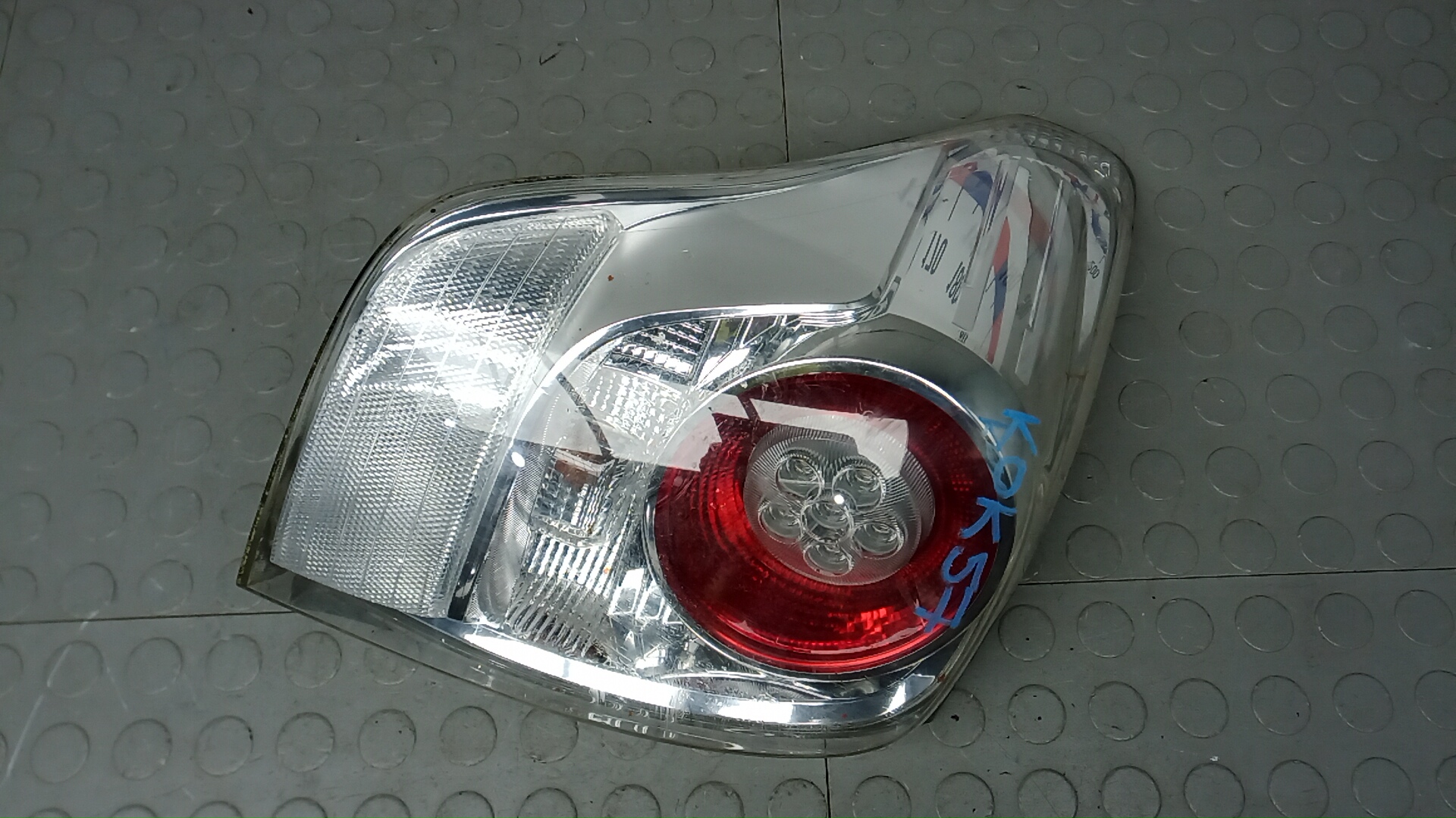 Фонарь задний левый