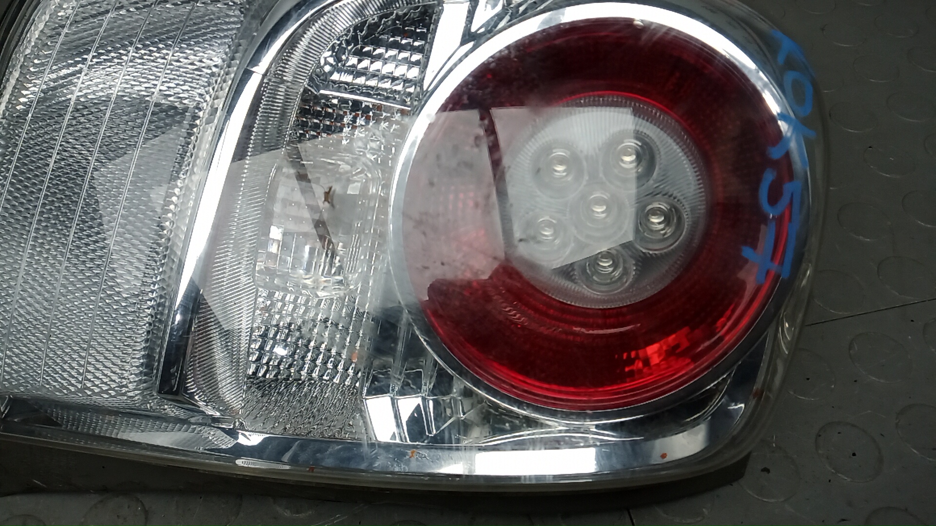 Фонарь задний левый