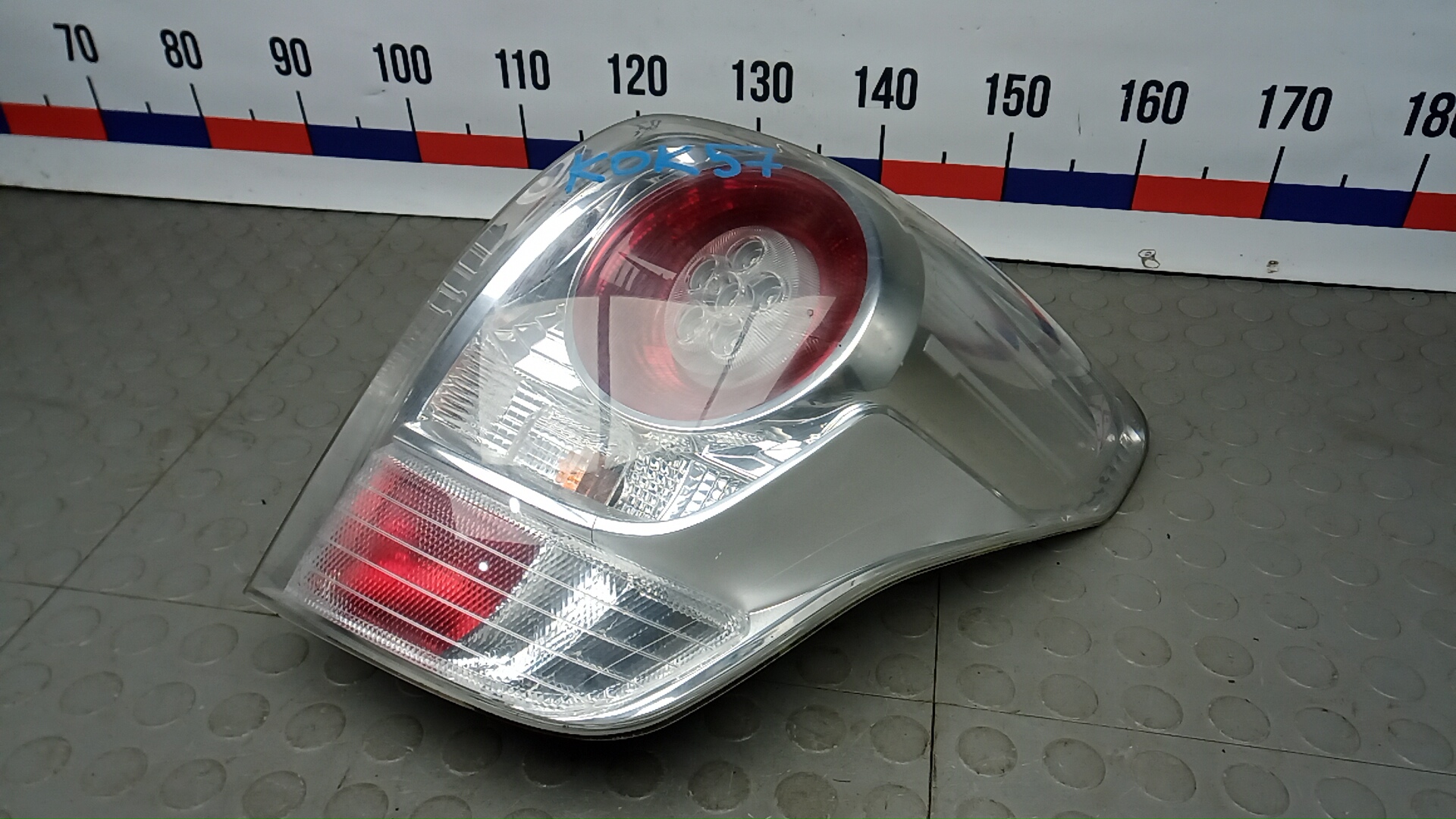 Фонарь задний правый