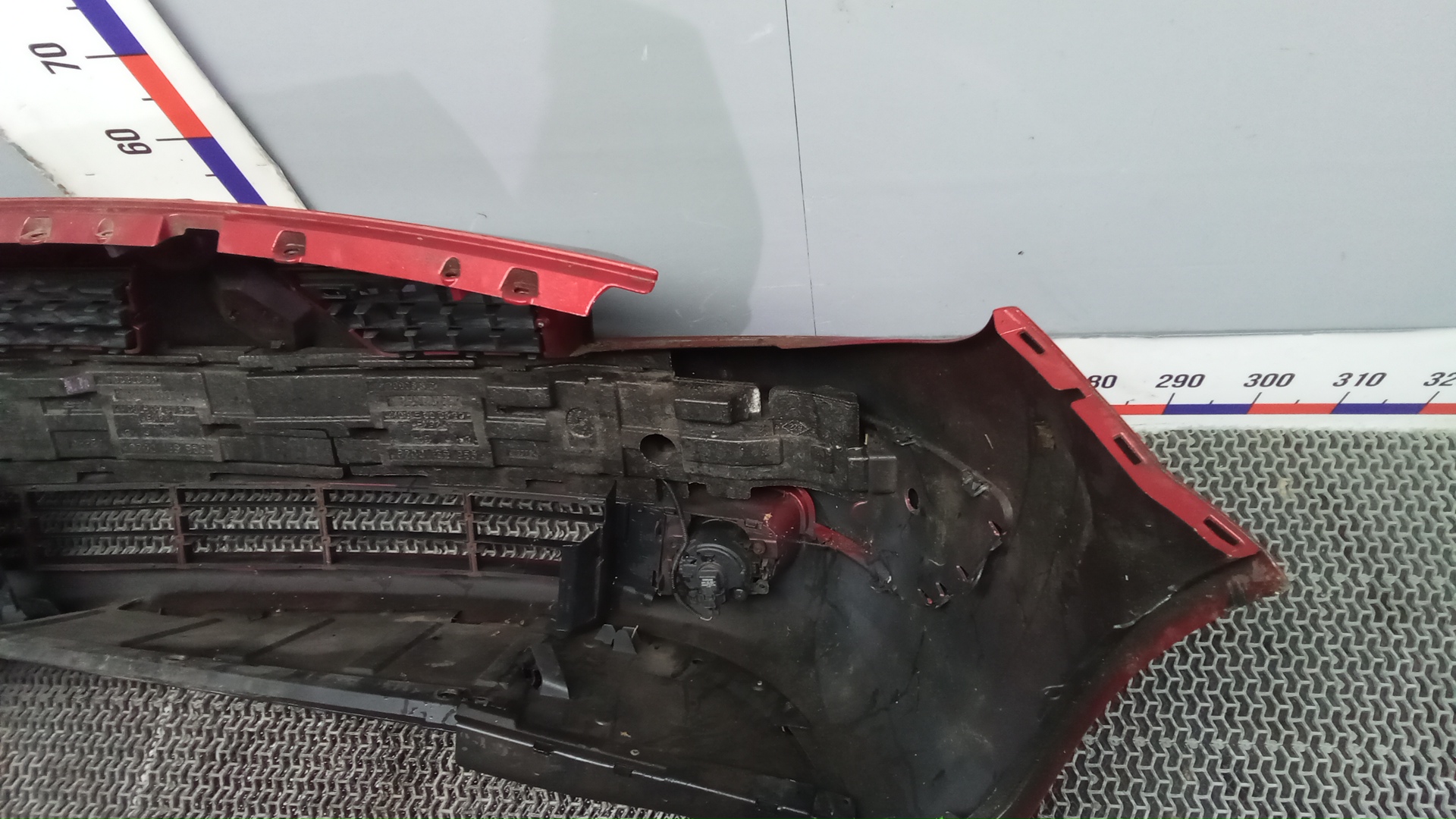 Бампер передний