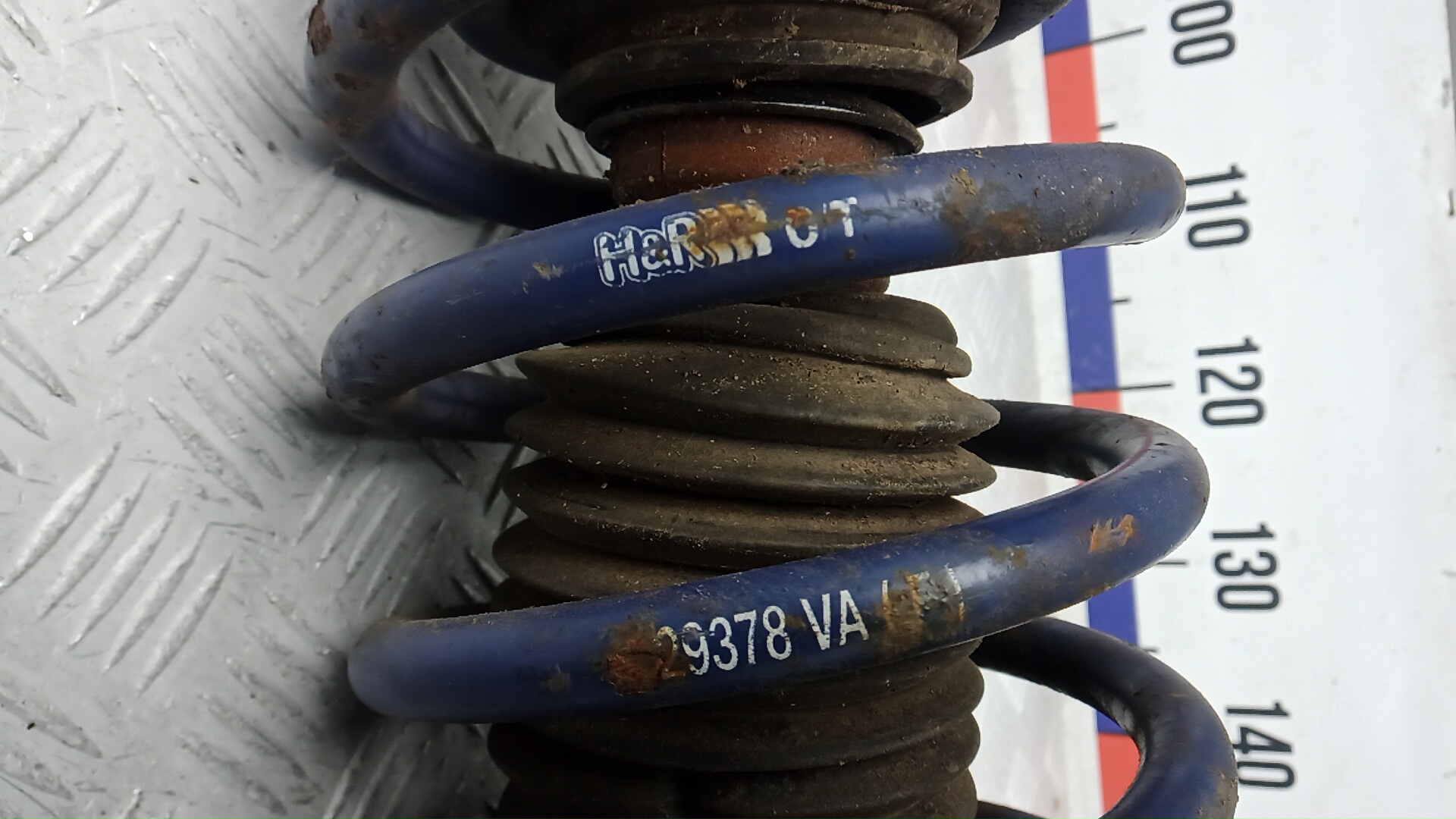 Амортизатор передний левый