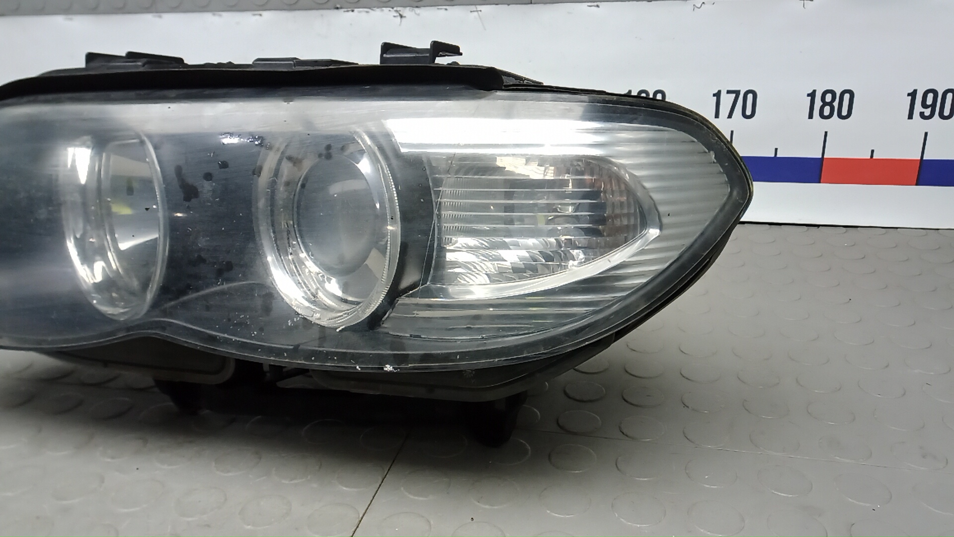 Фара левая
