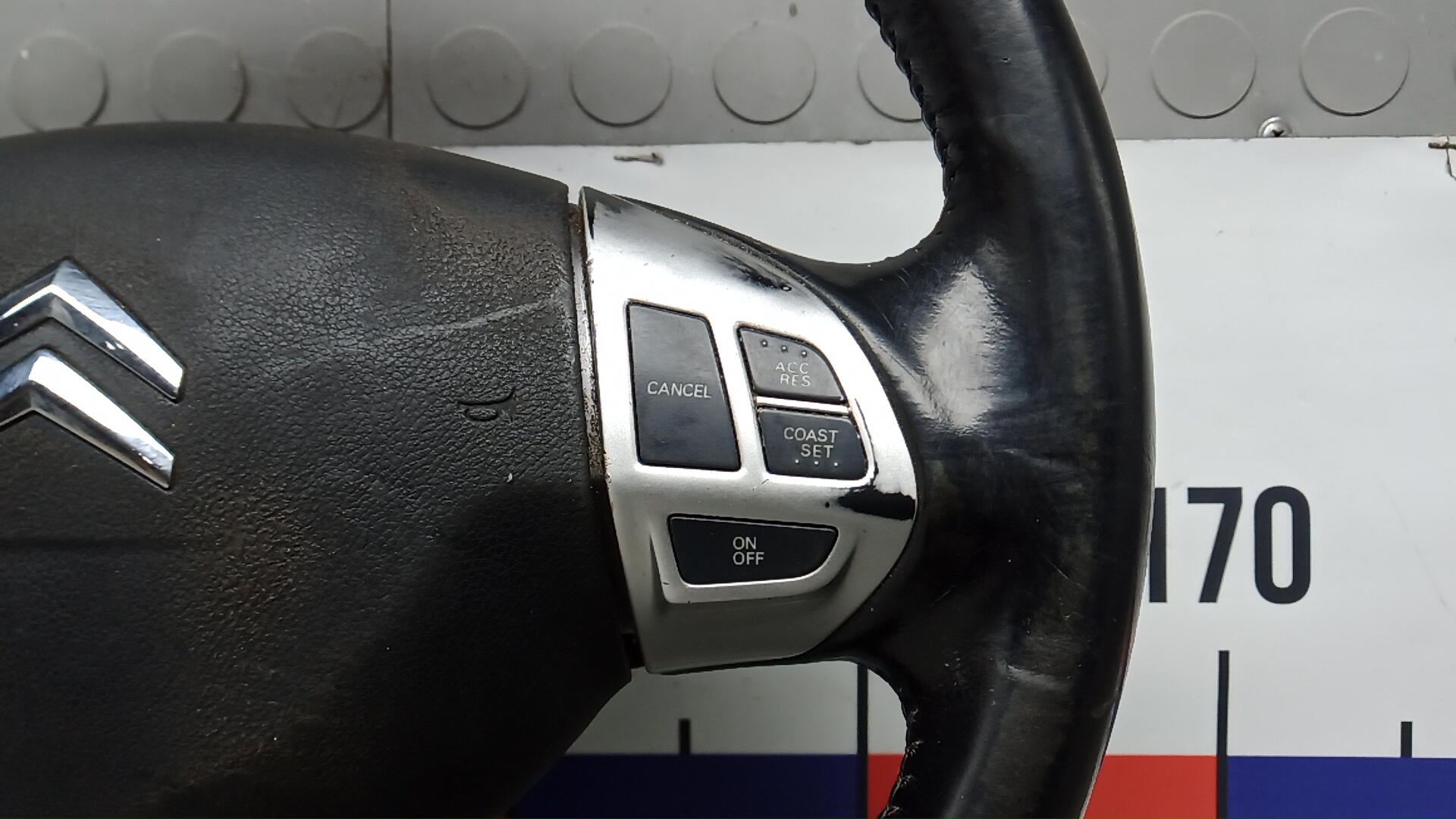 Рулевое колесо (руль)