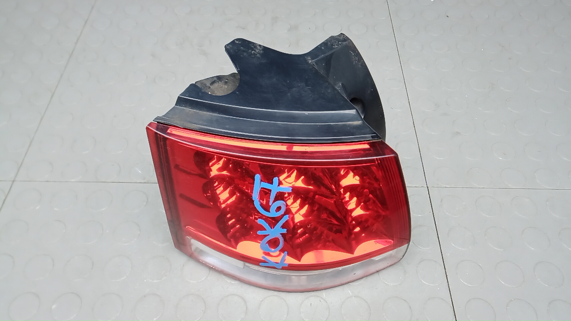 Фонарь задний левый