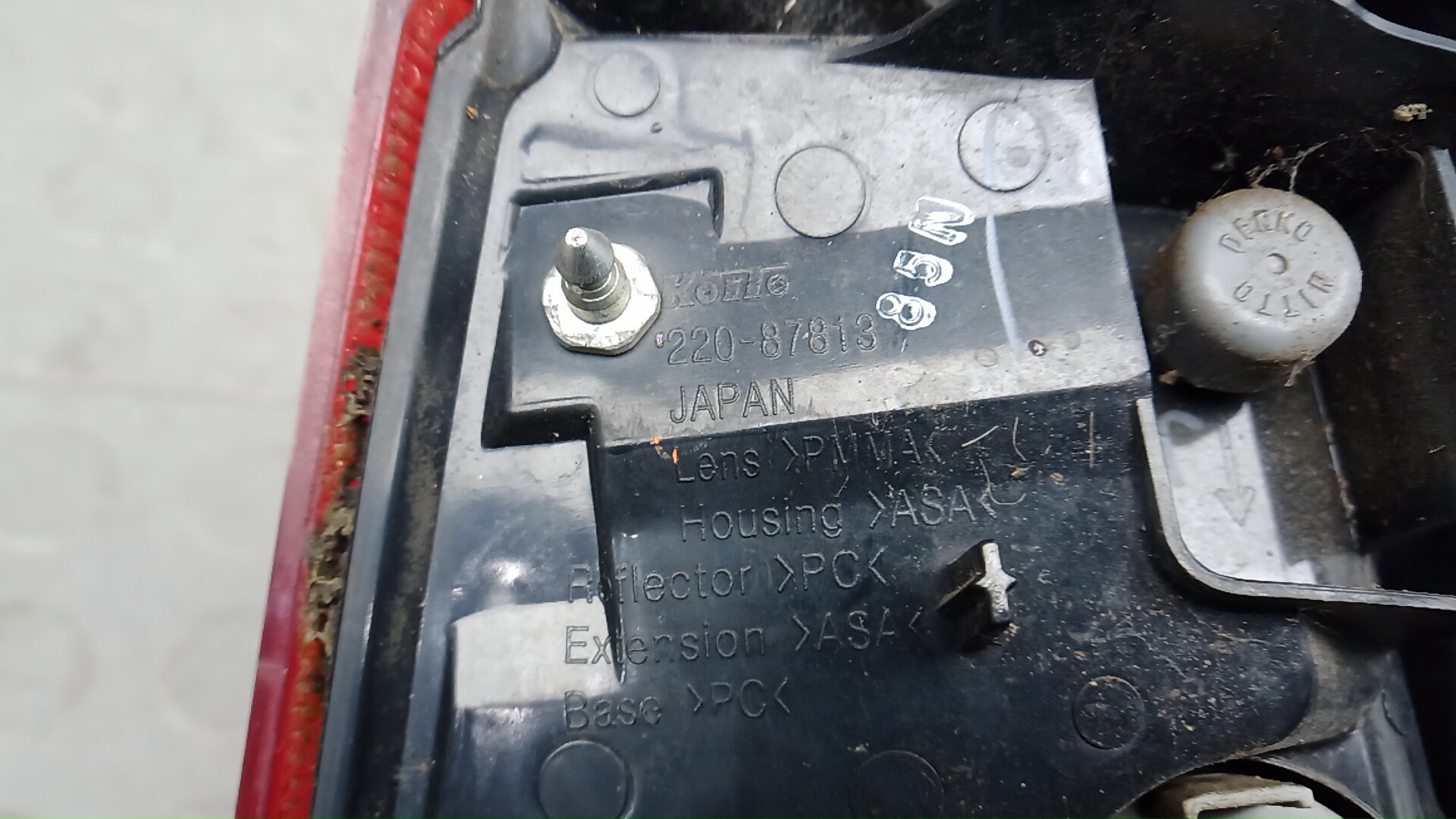 Фонарь задний правый