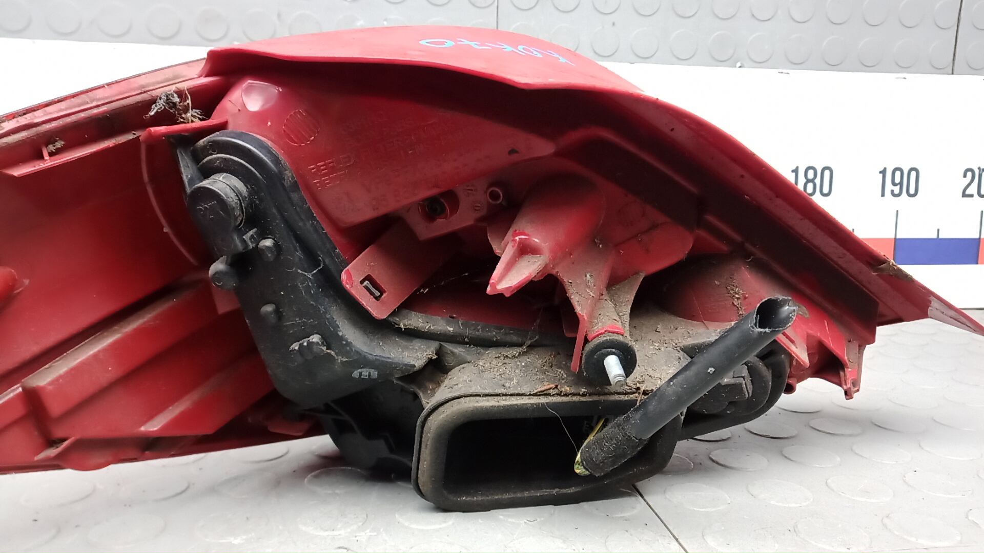 Фонарь задний правый