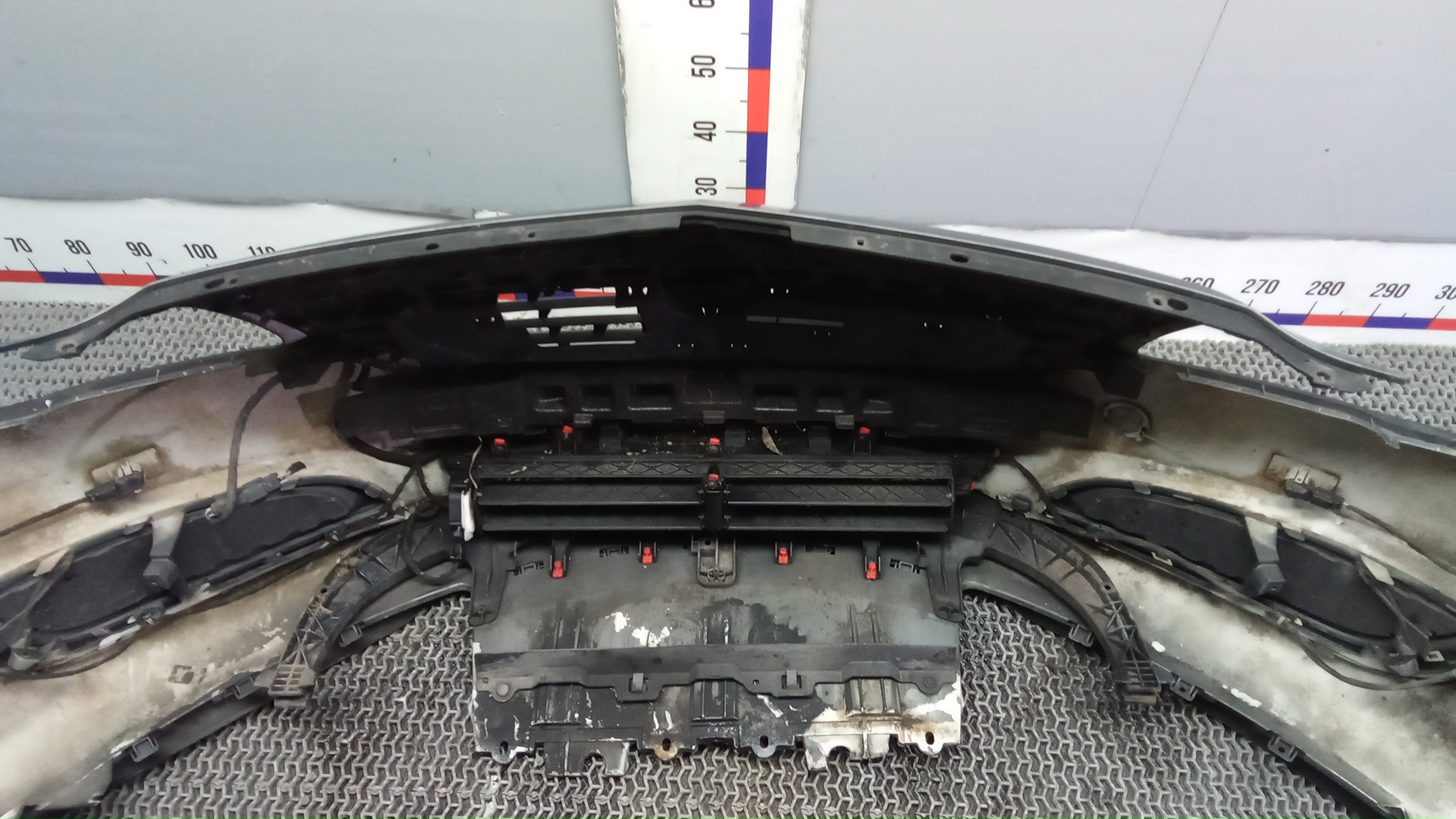 Бампер передний