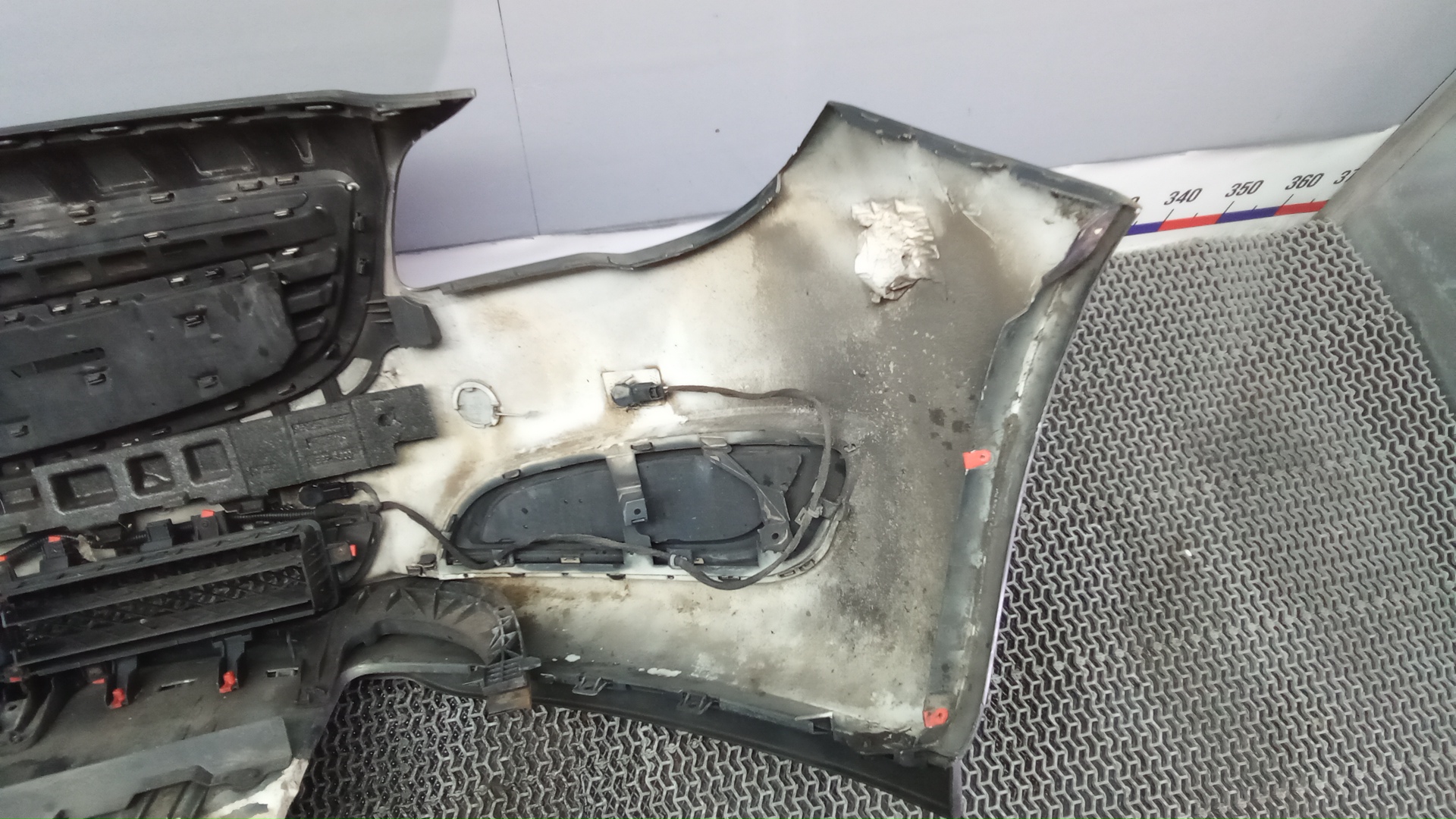 Бампер передний