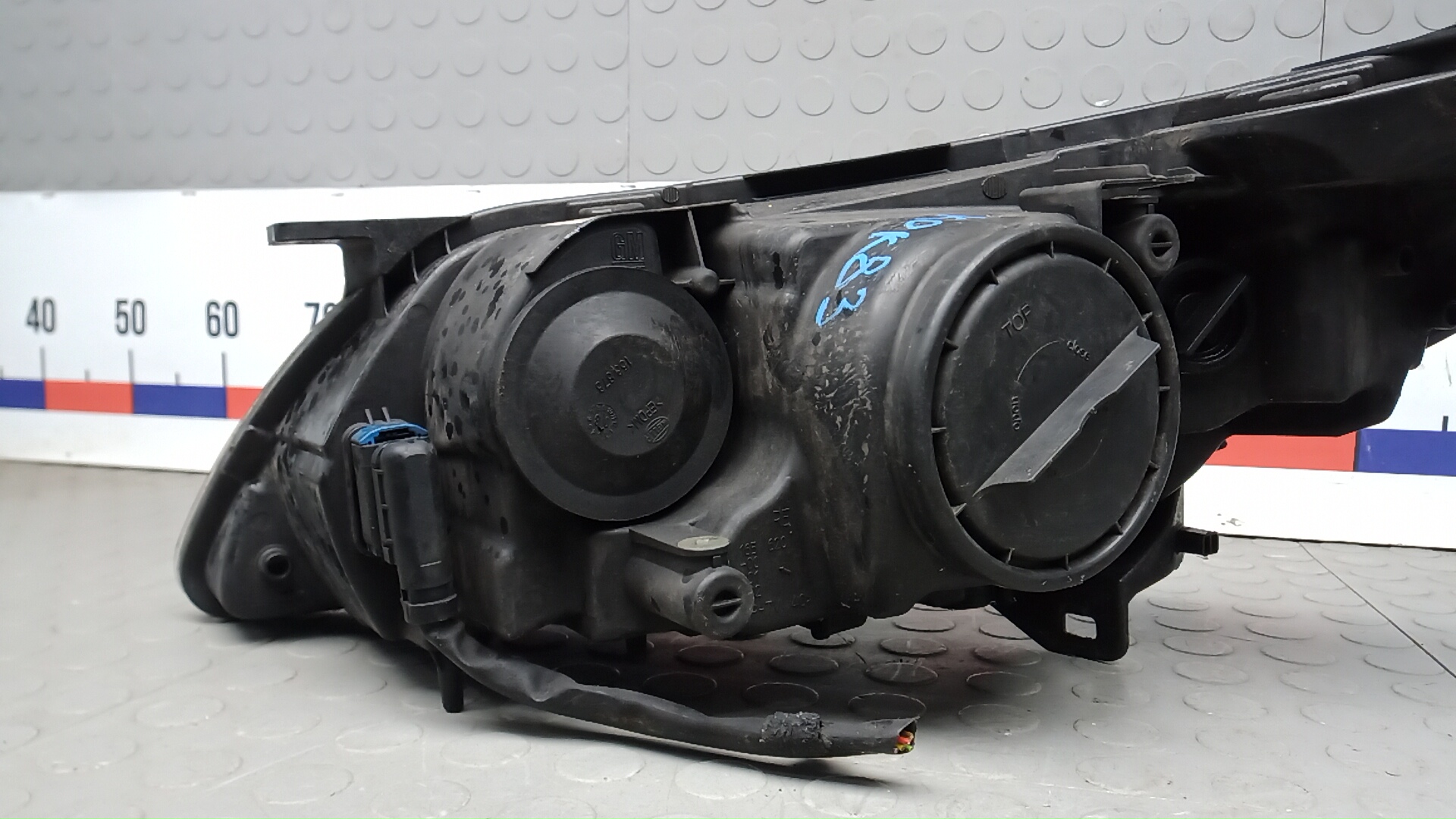 Фара правая