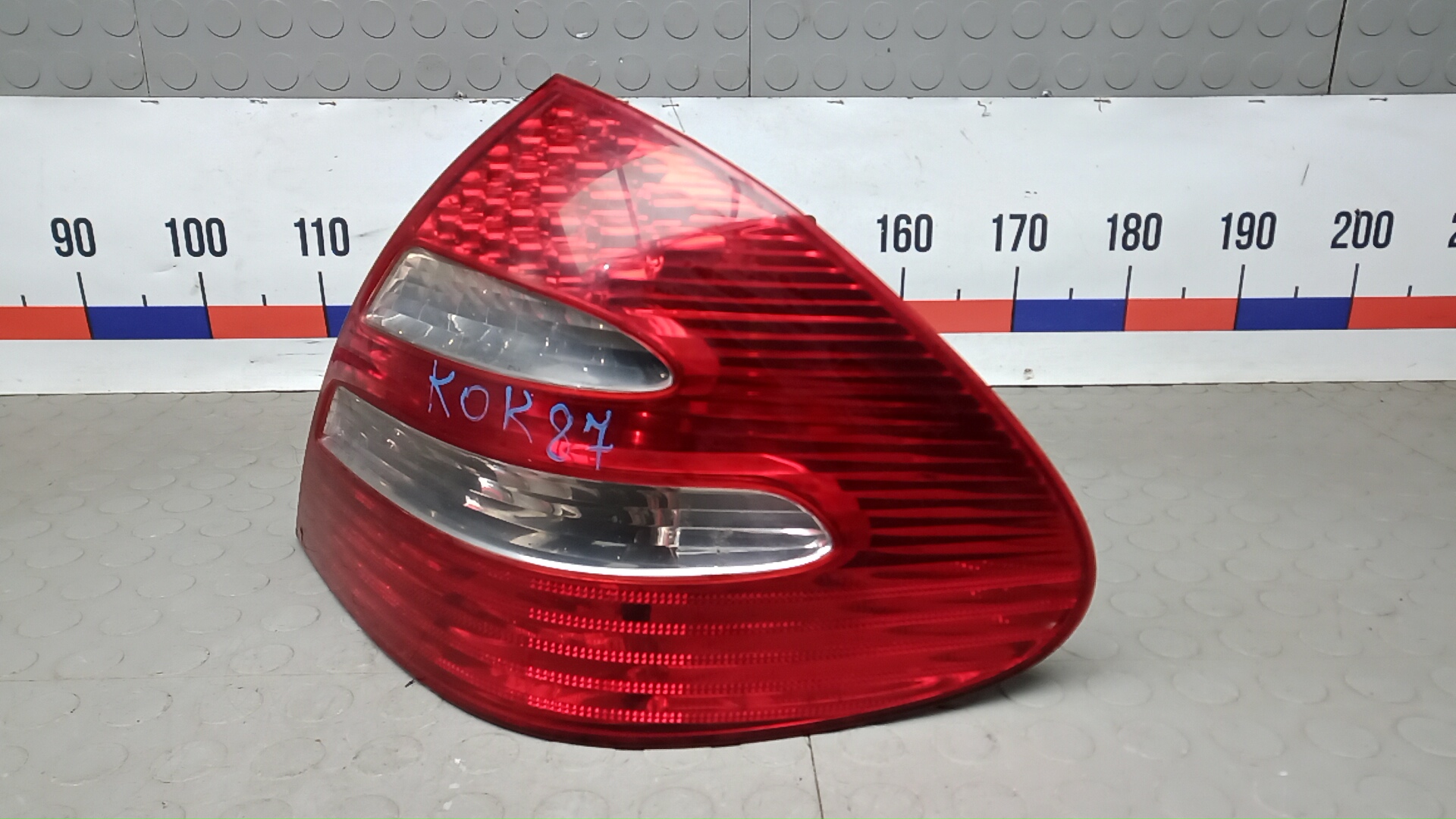 Фонарь задний правый